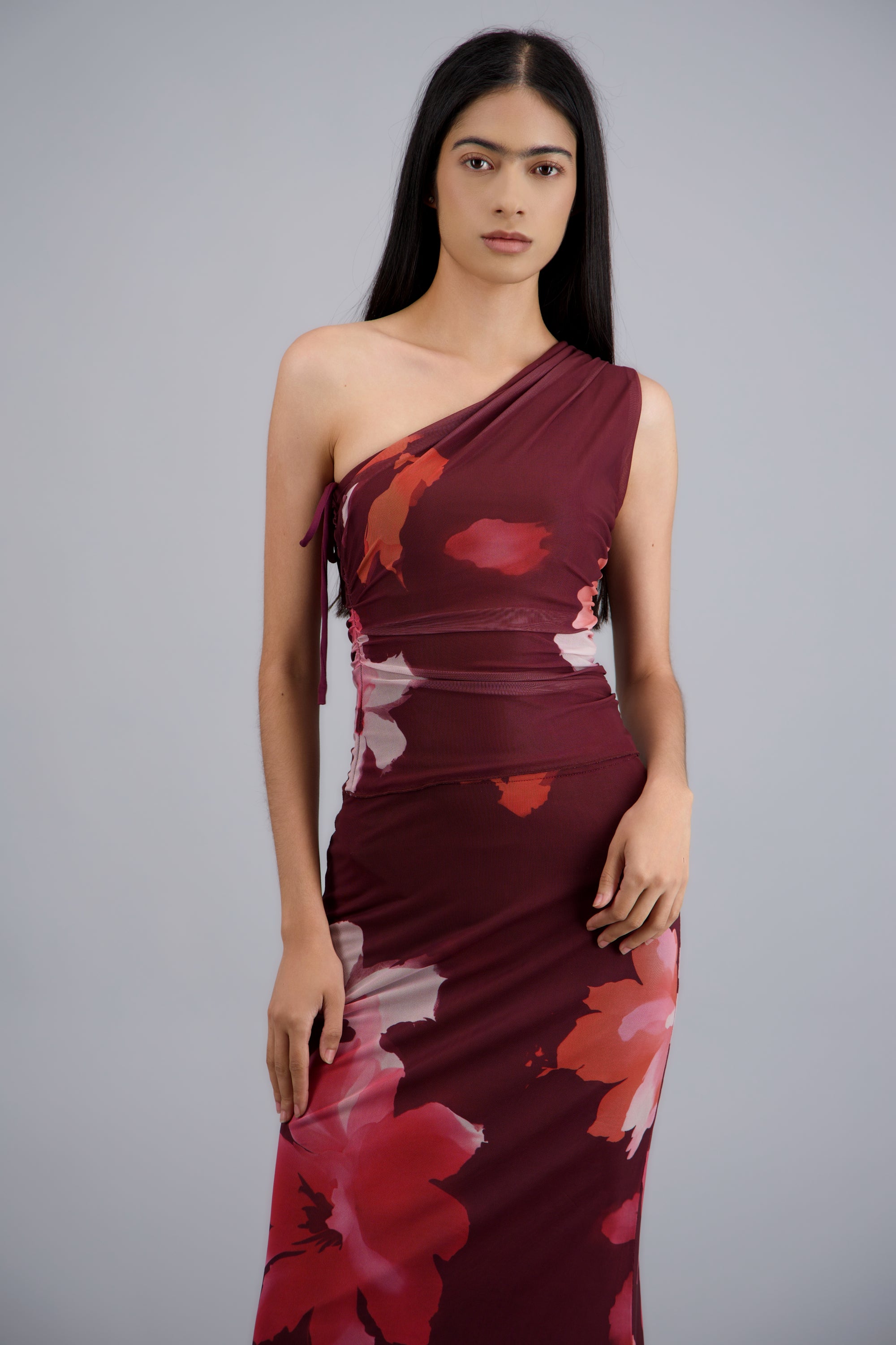 Top asimétrico estampado flores VINO COMBO