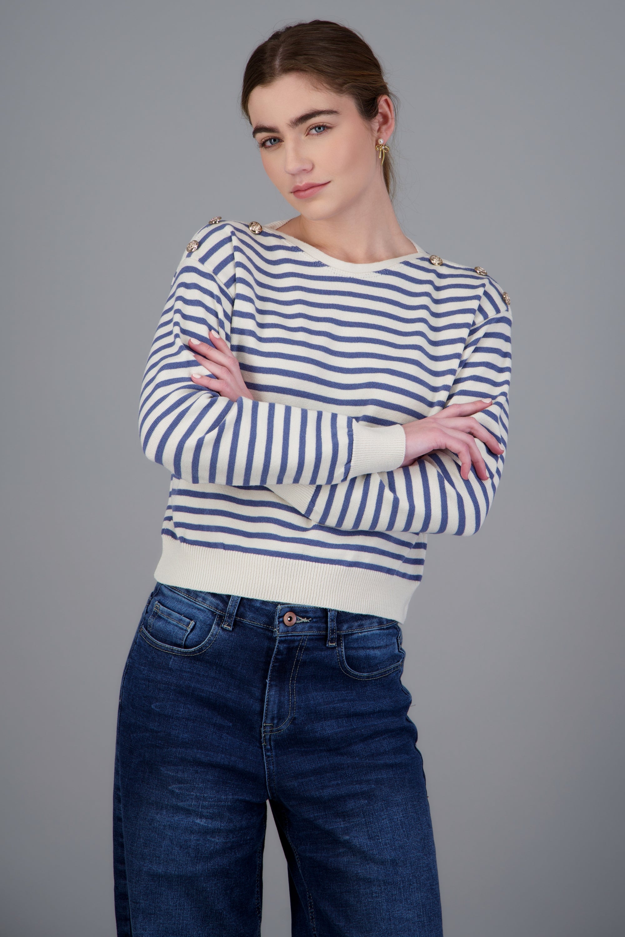 sueter rayas detalle botones CREMA