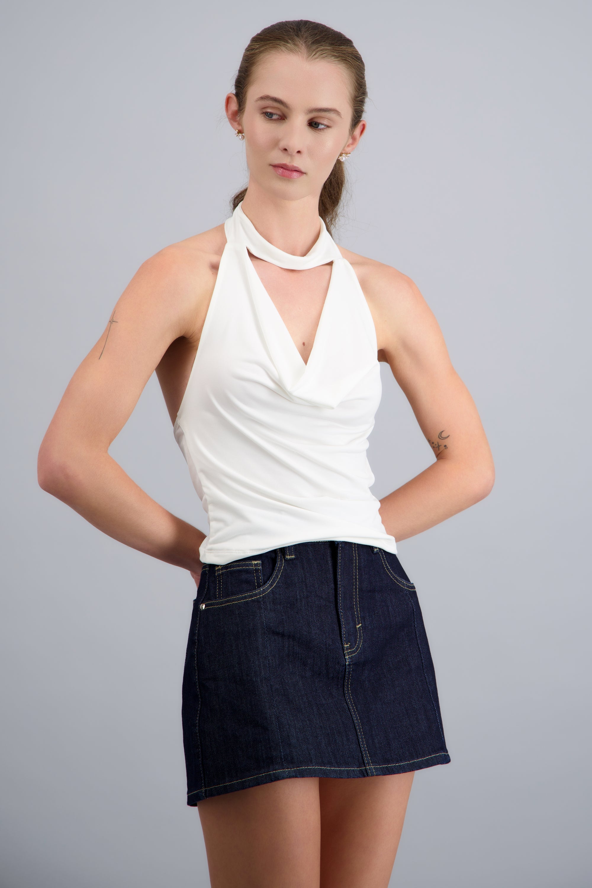 Top escote cascada detalle cuello HUESO