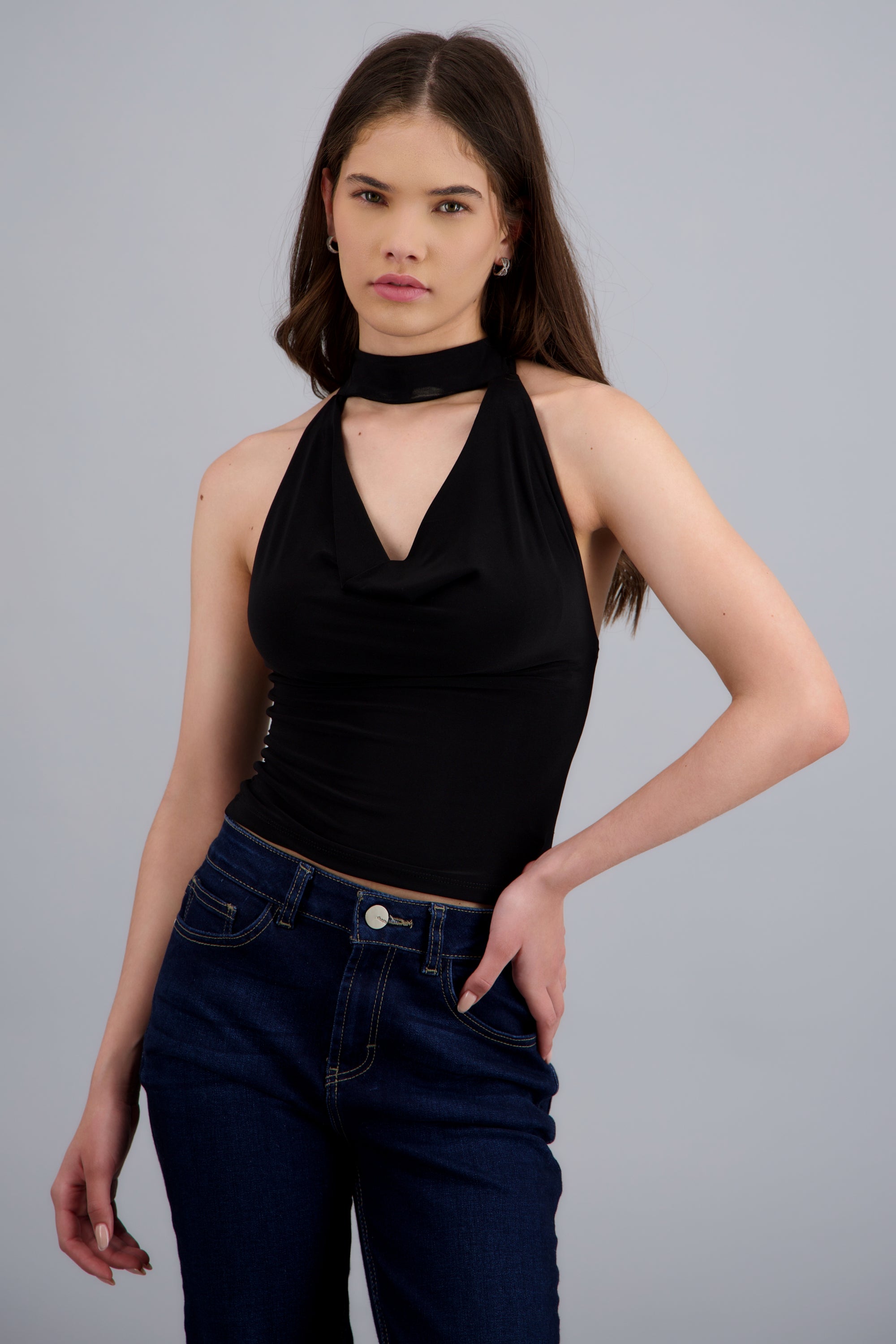Top escote cascada detalle cuello NEGRO
