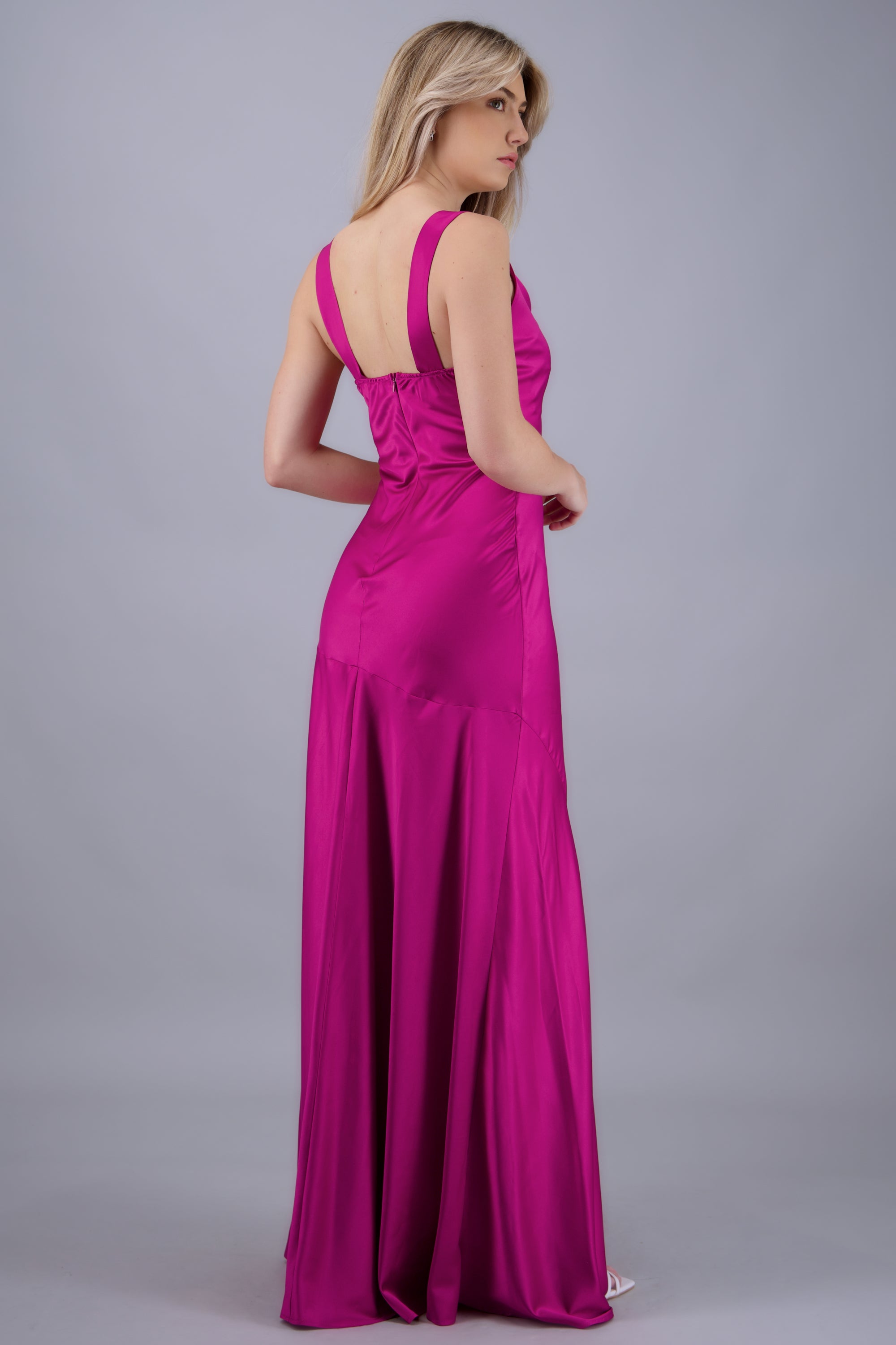 vestido maxi escote cascada satin abertura CIRUELA