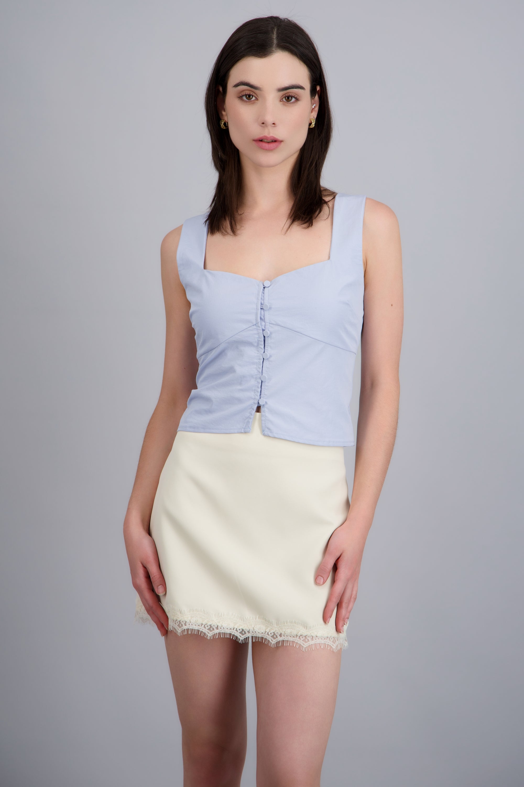 Top corto escote corazon con botones AZUL PASTEL