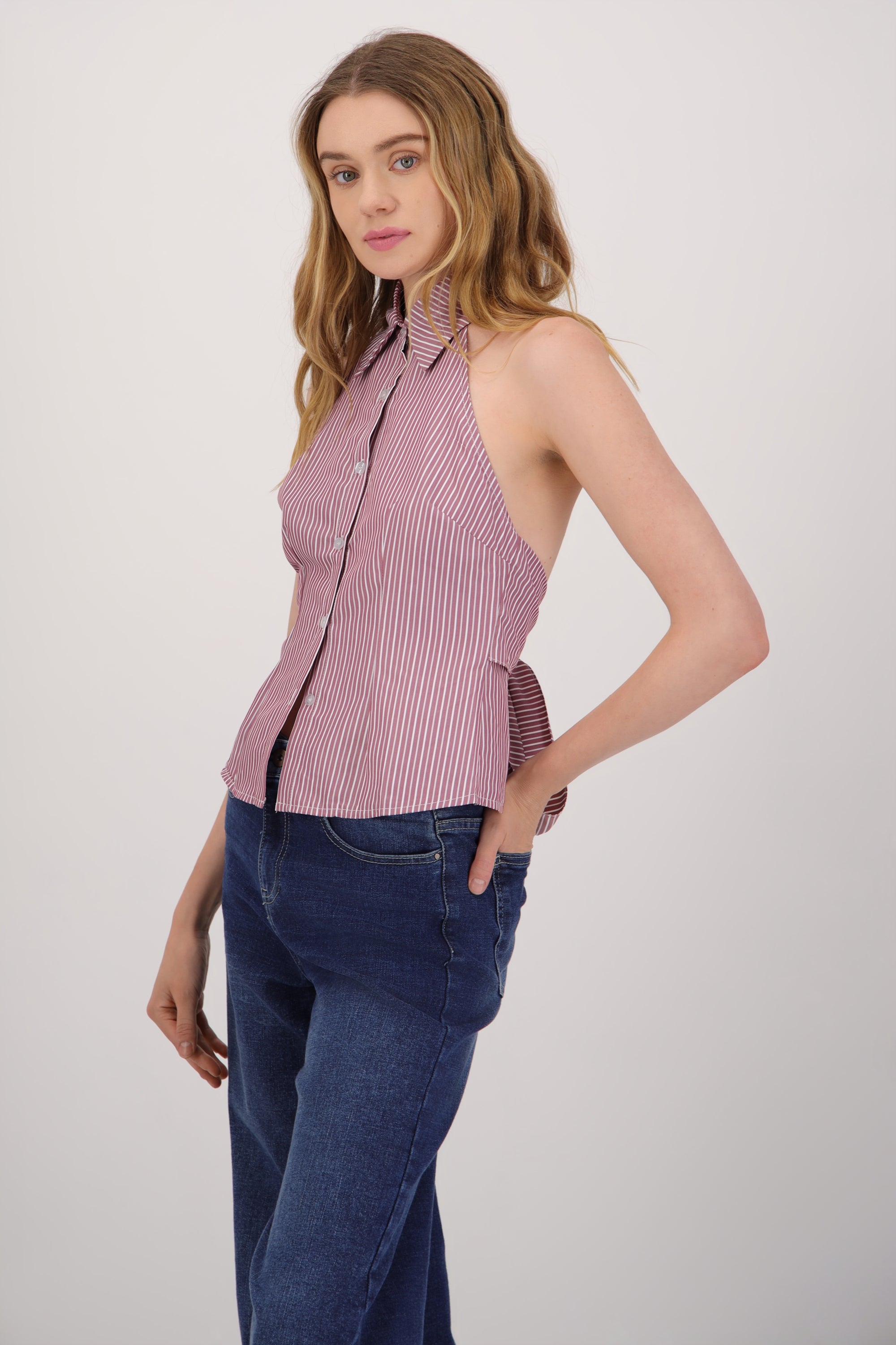 Blusa halter sin mangas amarre en espalda UVA