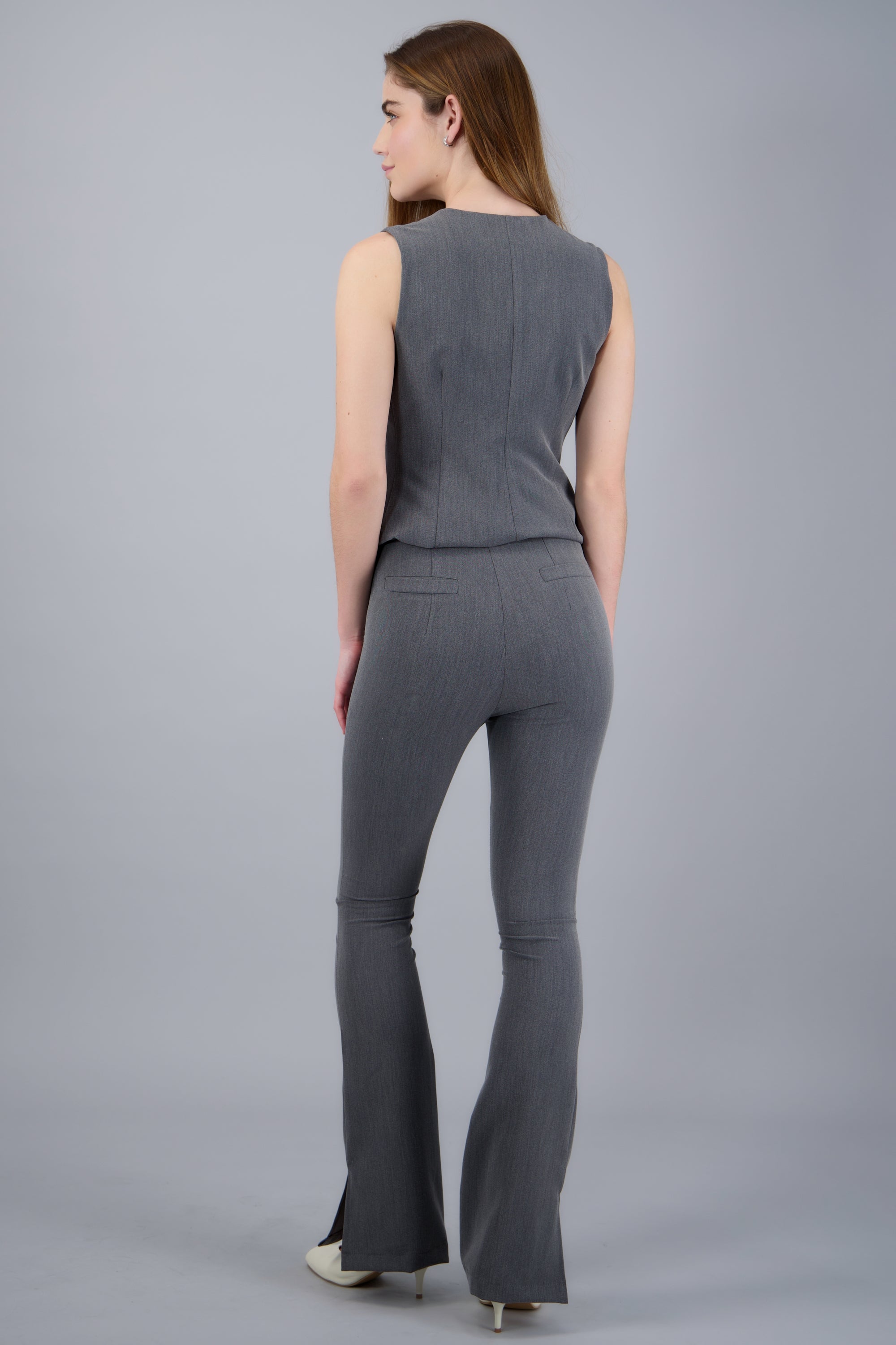 pantalon flared slim liso GRIS