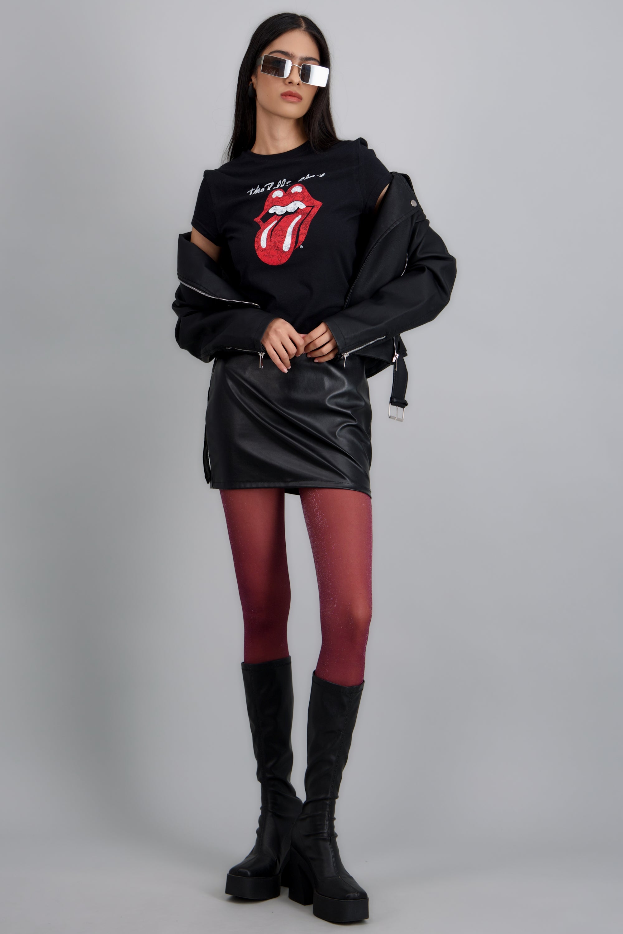CROP FIT ROLLING STONES MANGA CORTA NEGRO