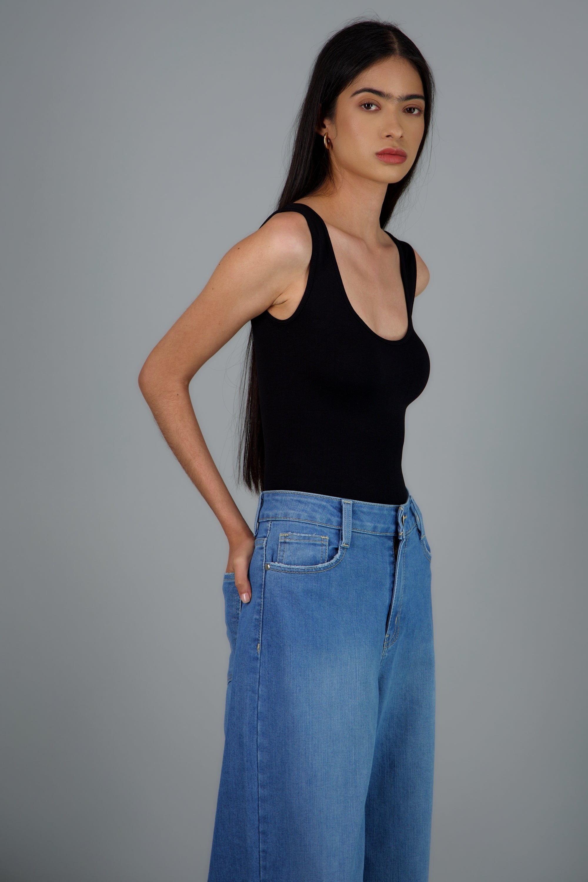 Bodysuit con compresion de abdomen NEGRO