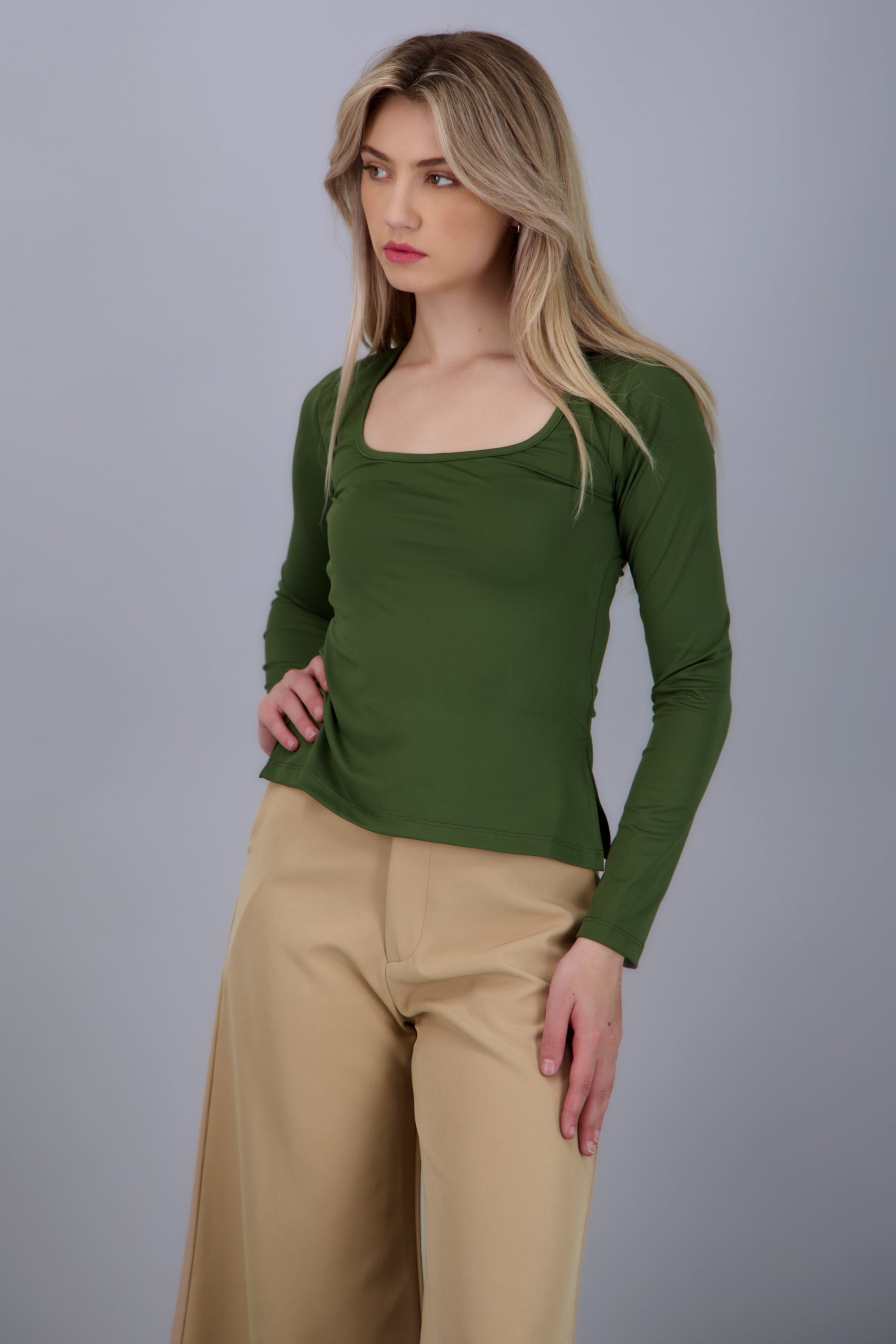 top manga larga cuello redondo OLIVO