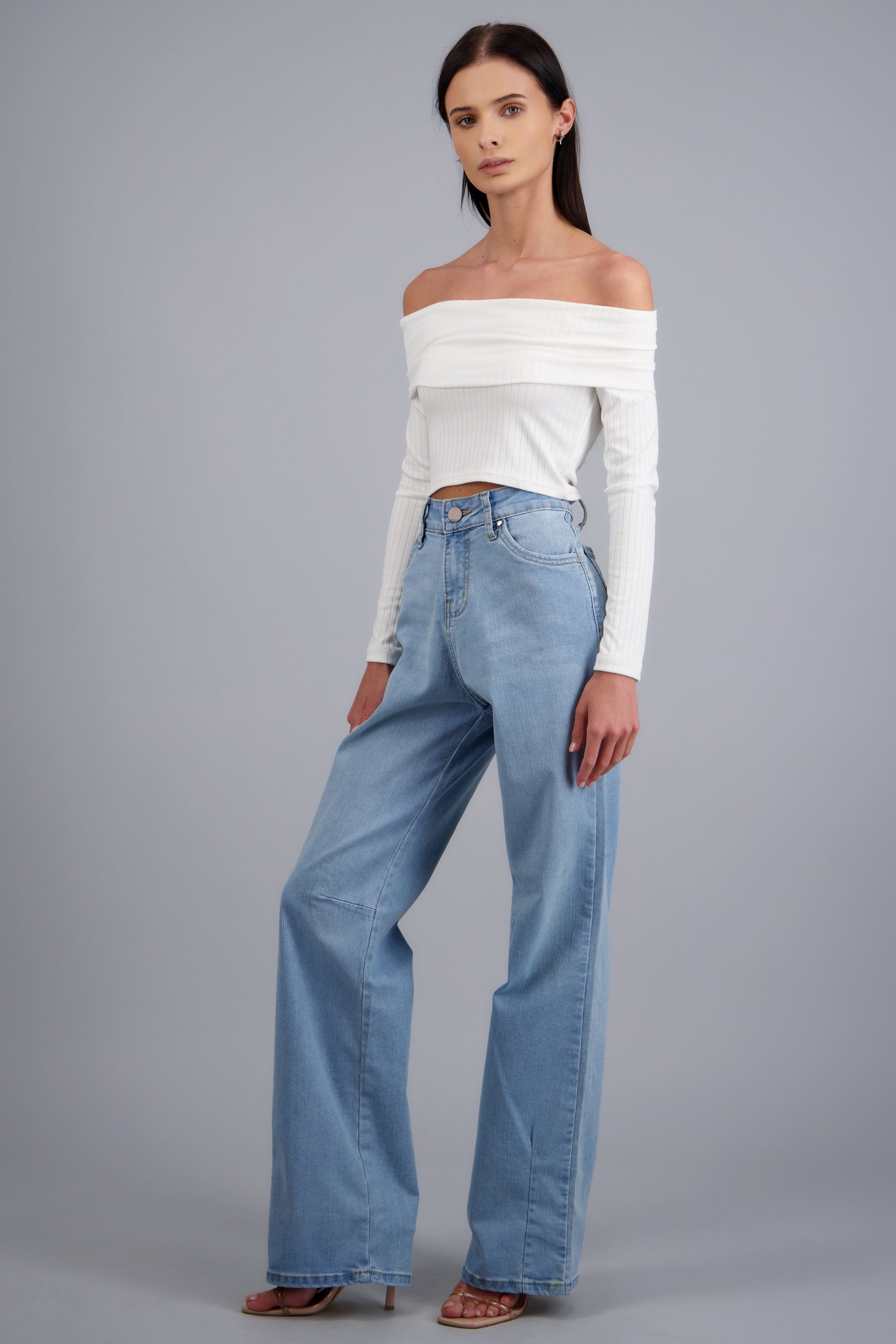 Jeans straight con pinzas LIGHT WASH