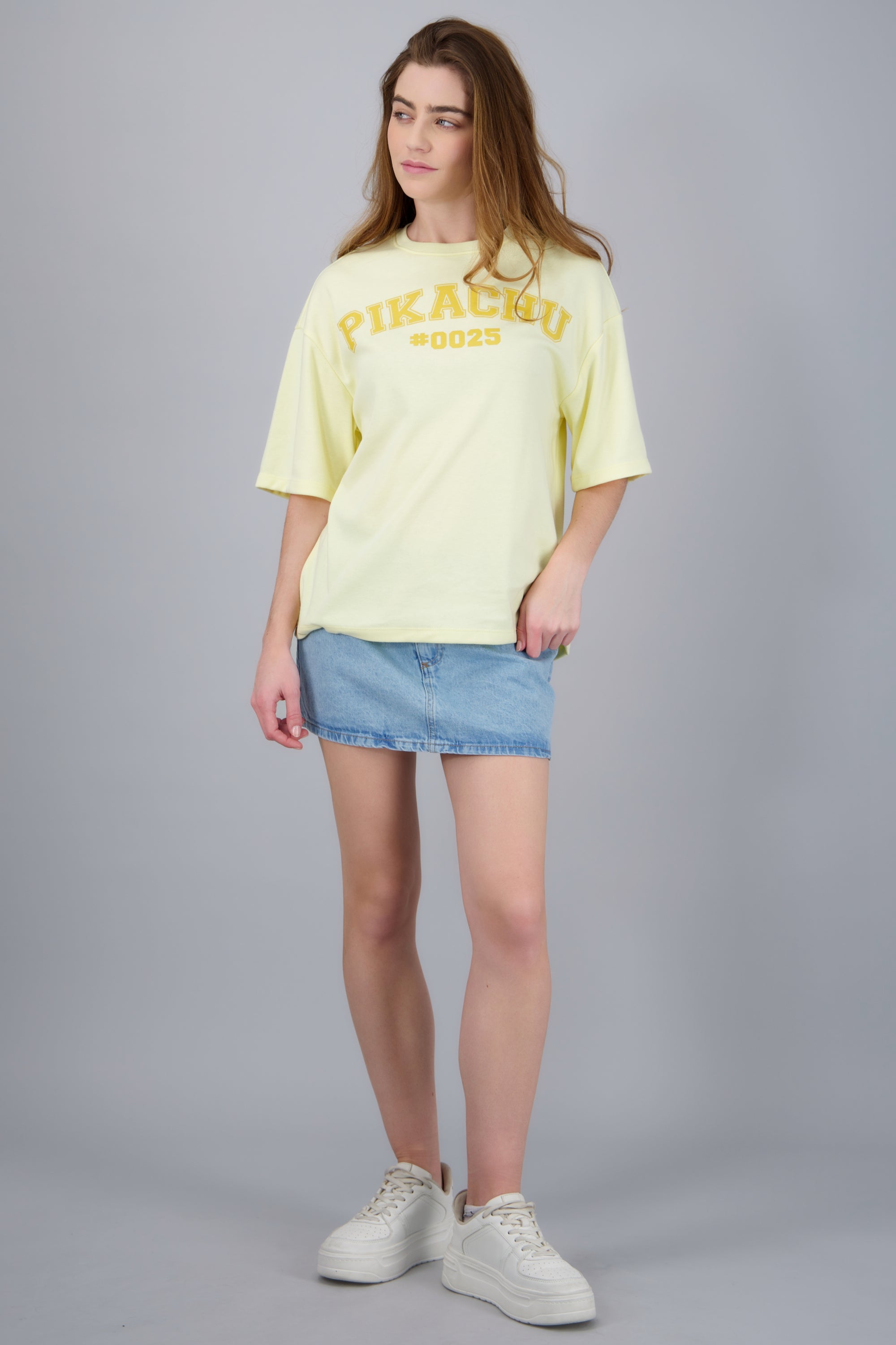 PLAYERA OVER PIKACHU AMARILLO PASTEL