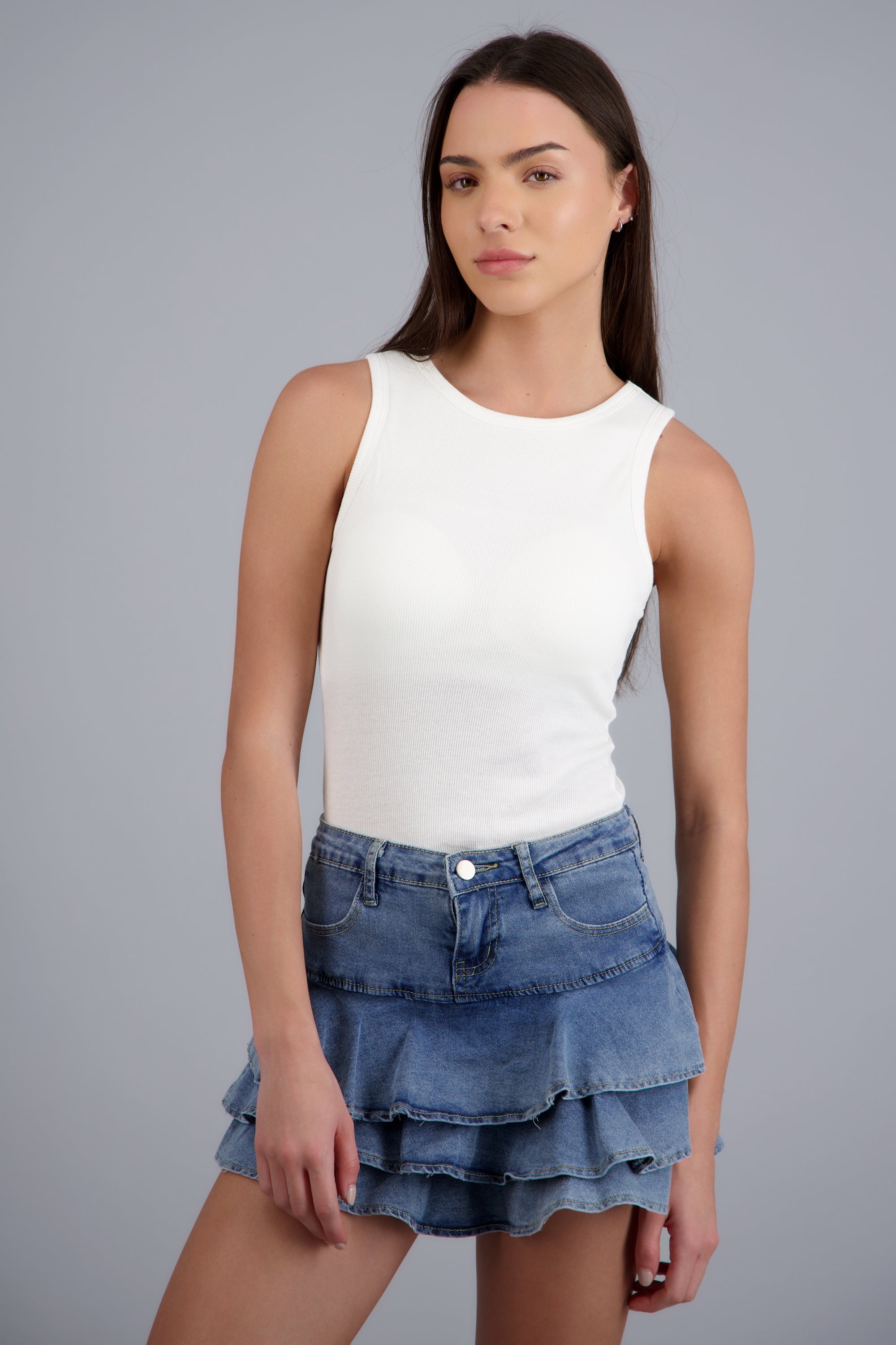 Top sin mangas con copas BLANCO