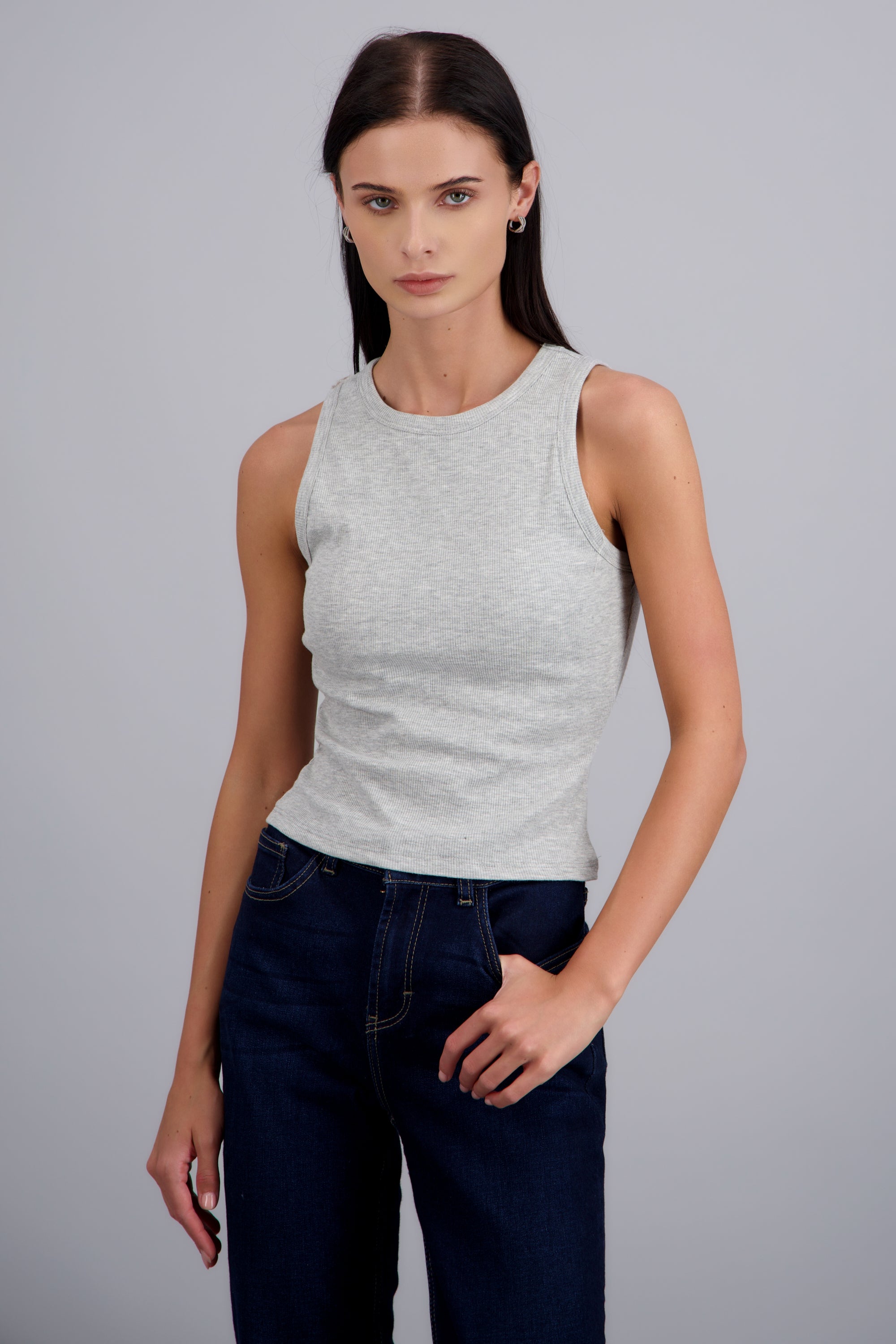 Top sin mangas con copas GRIS JASPE