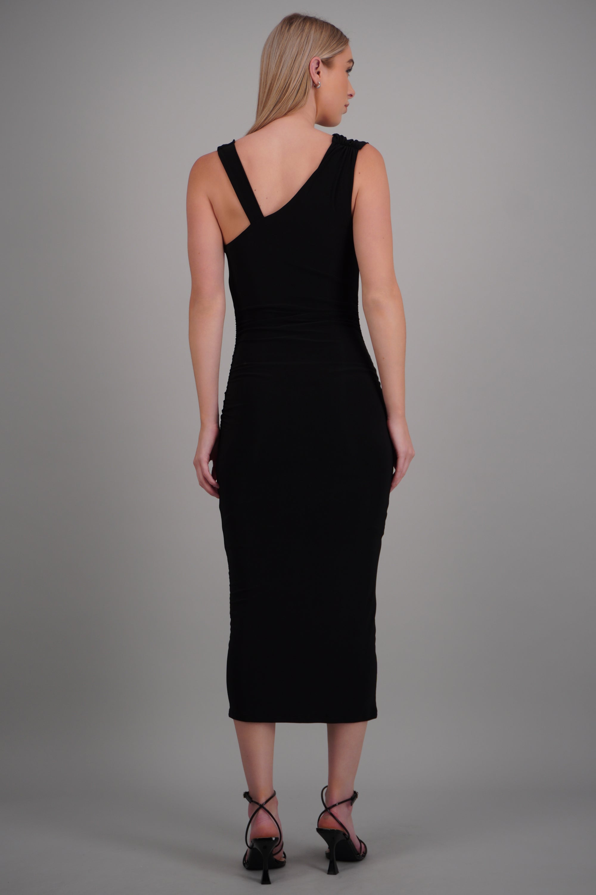 Vestido cascada detalle herraje NEGRO