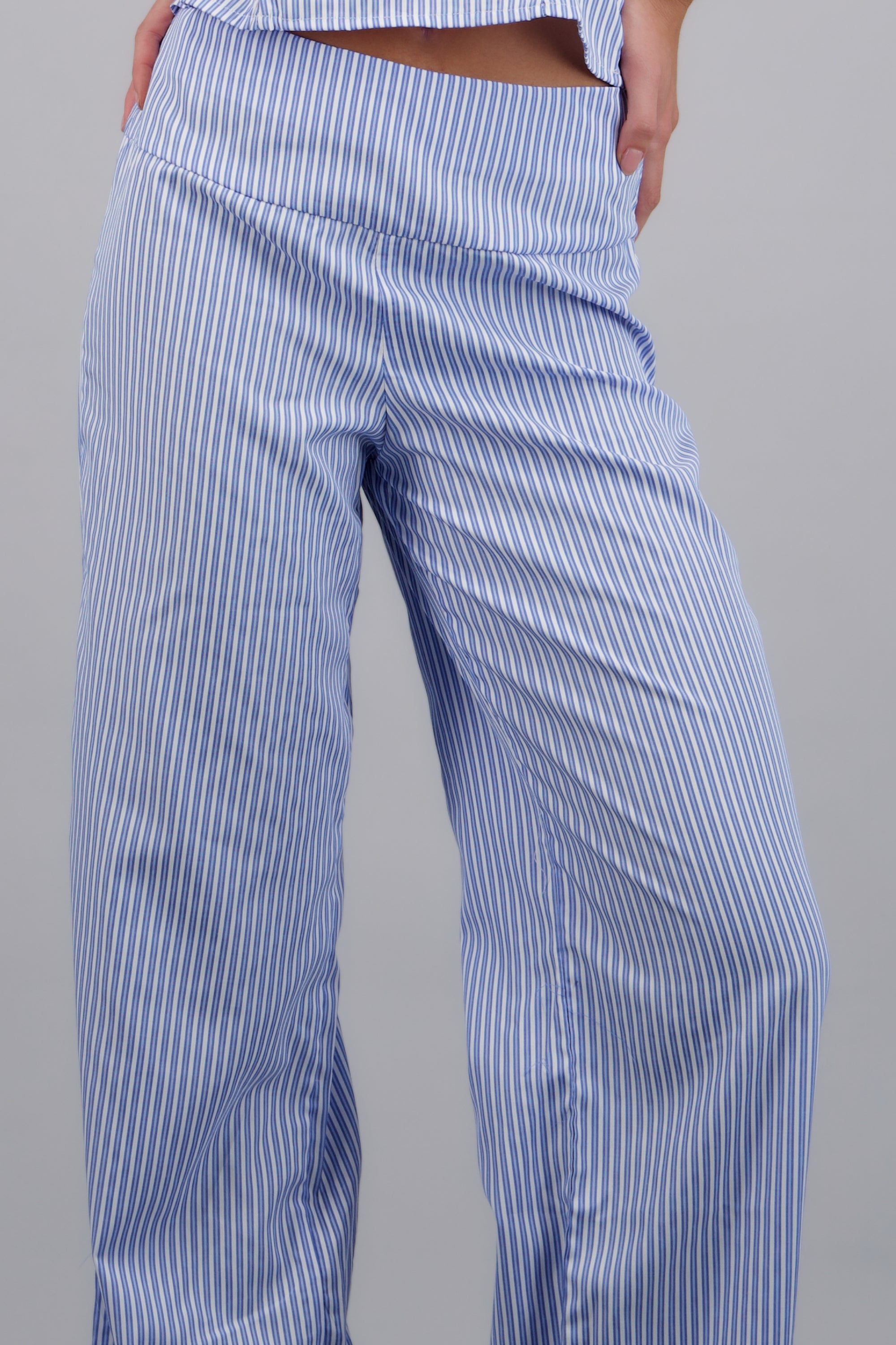 Pantalón wide leg a rayas AZUL COMBO