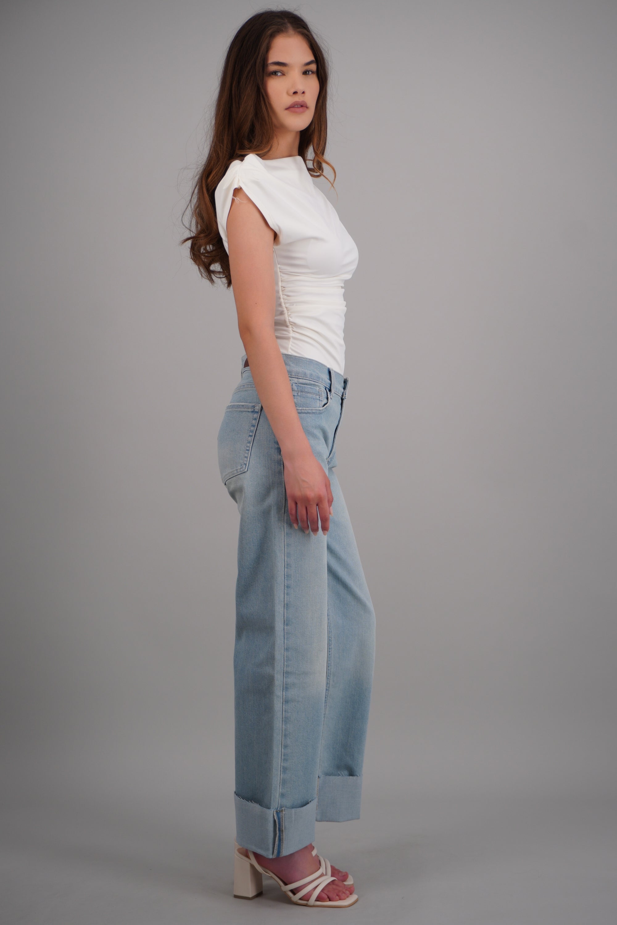 Jeans wide leg dobladillo BLEACHED