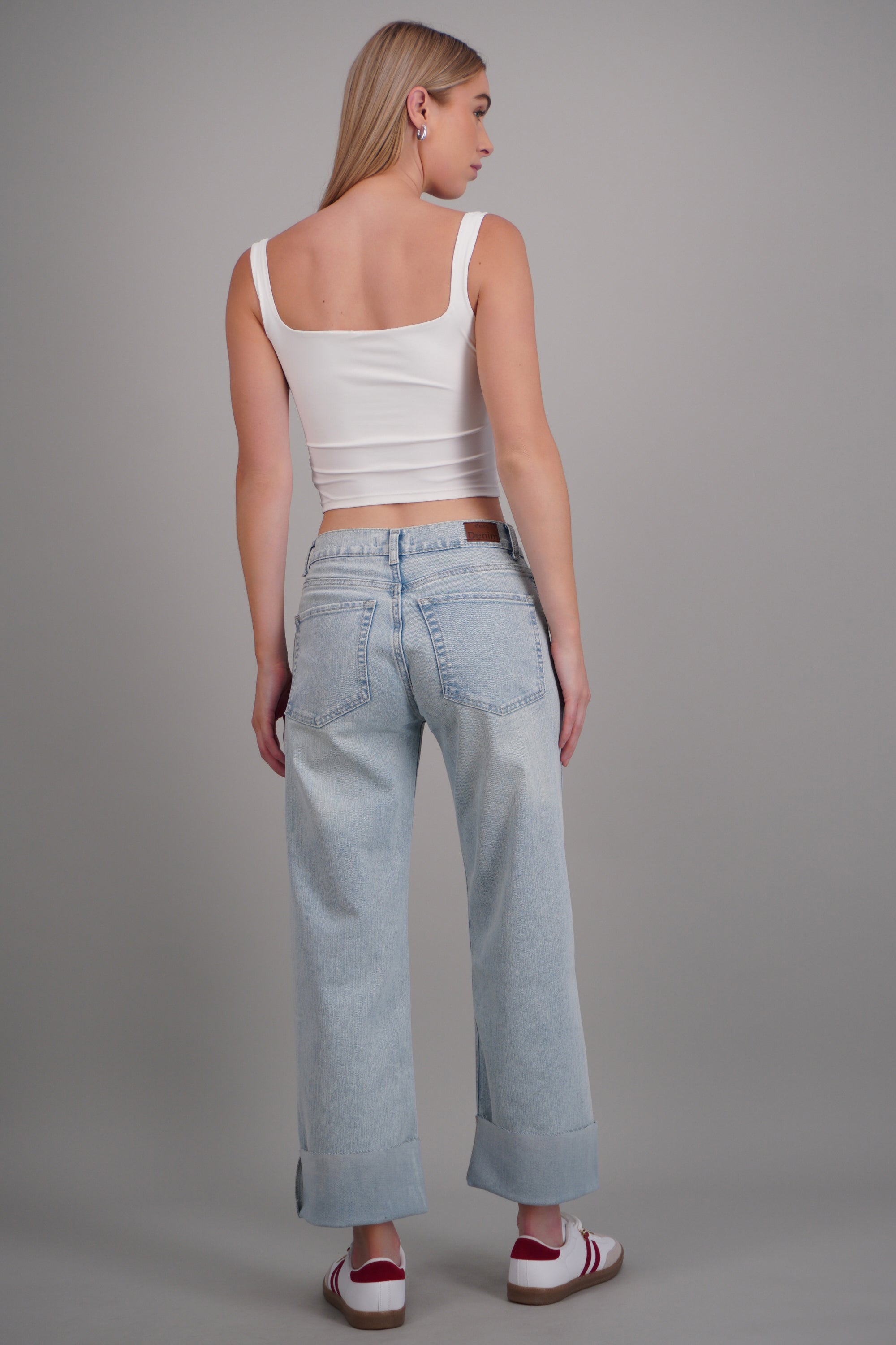 Jeans wide leg dobladillo SUPER BLEACHED