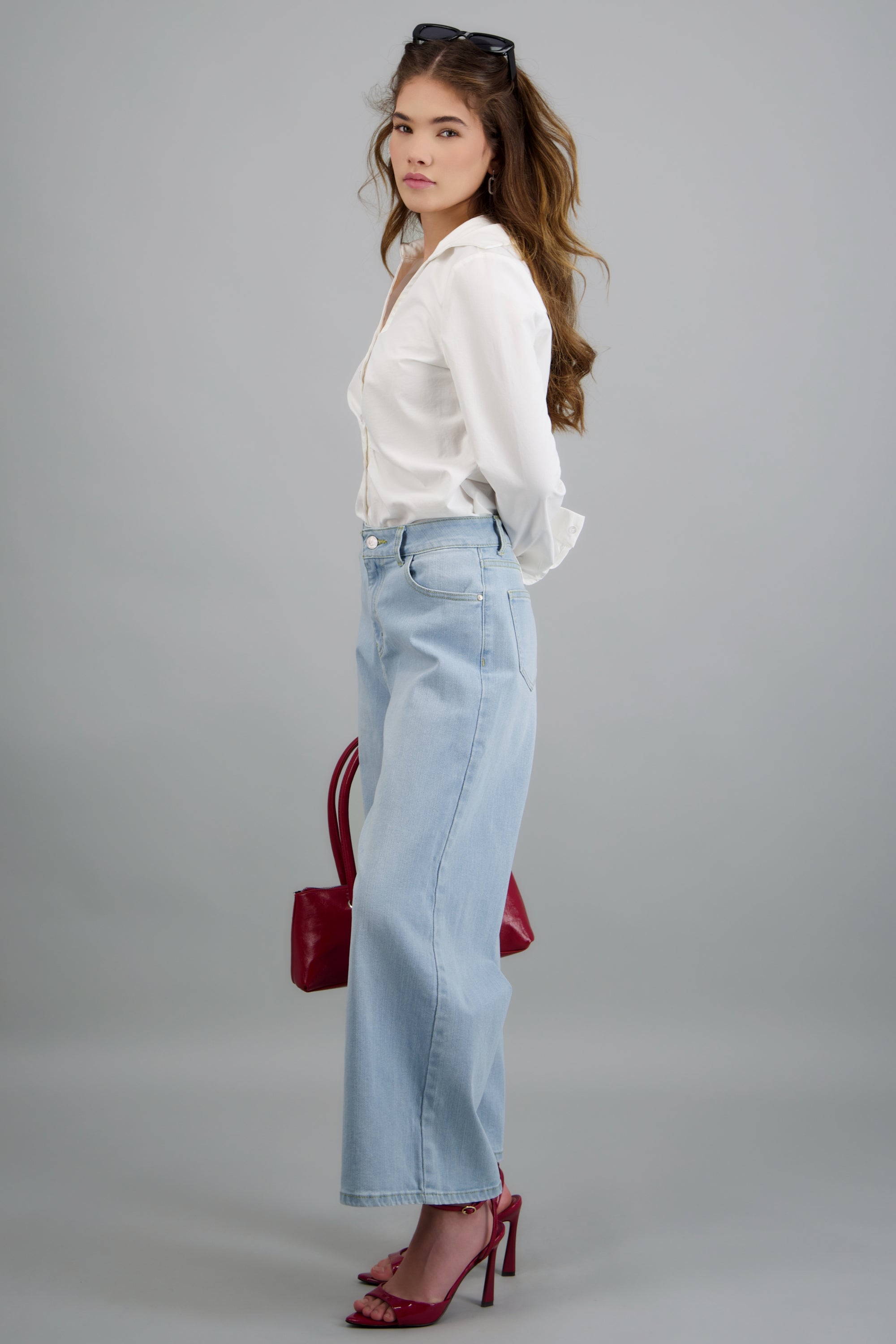 Jeans cropped amplios BLEACHED