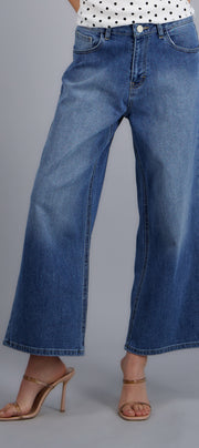 MEDIUM WASH