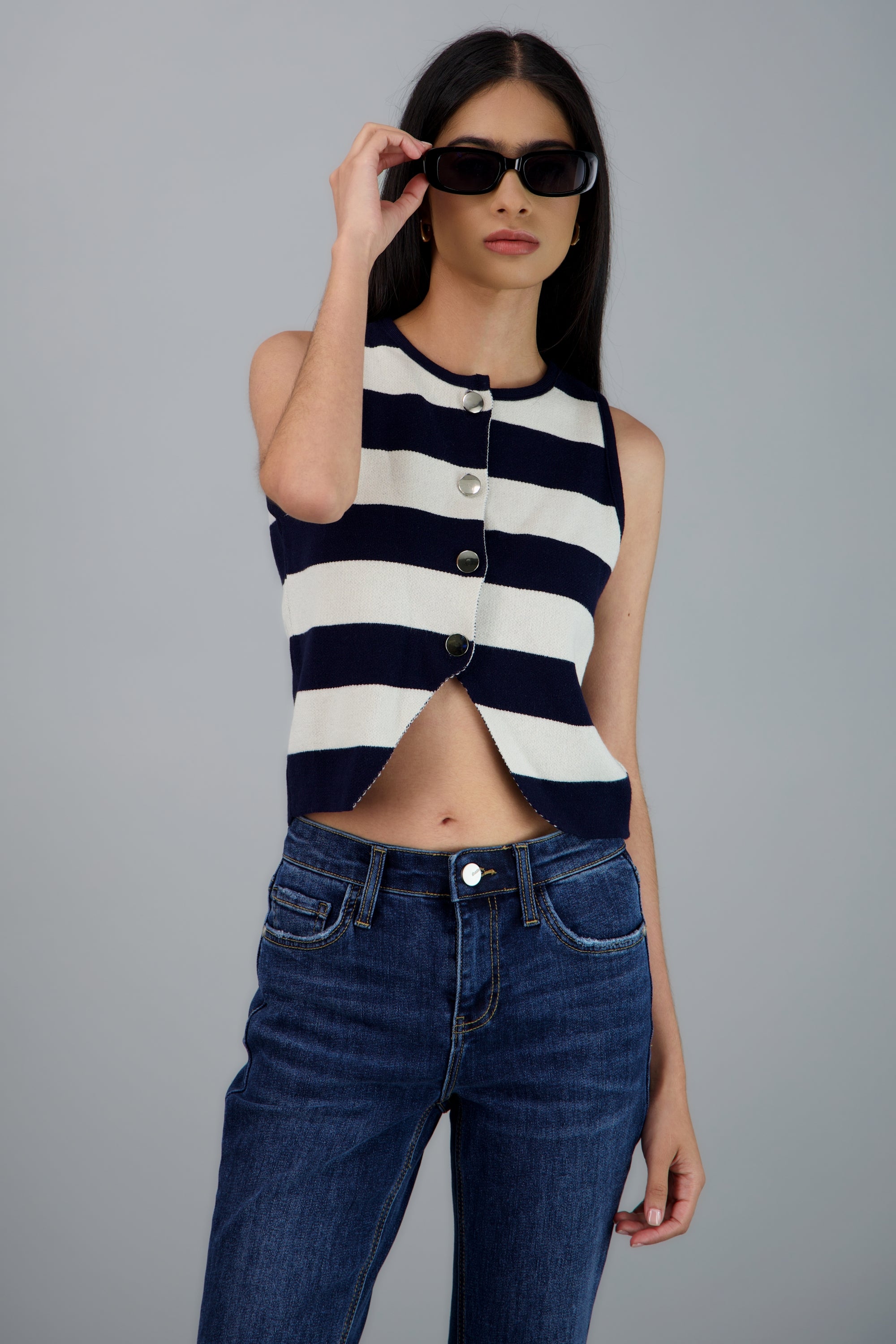 Chaleco rayas detalle abertura MARINO COMBO