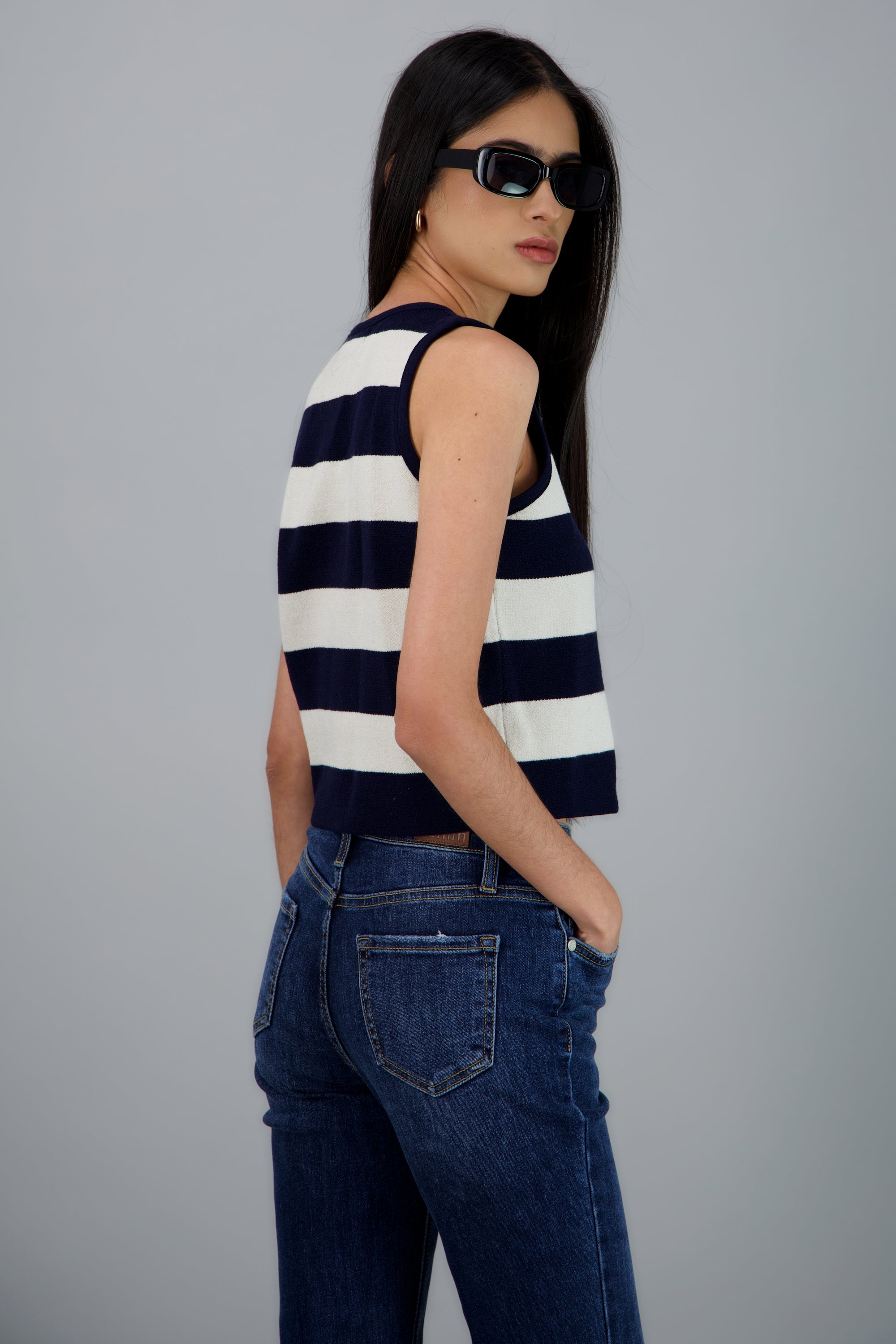 Chaleco rayas detalle abertura MARINO COMBO