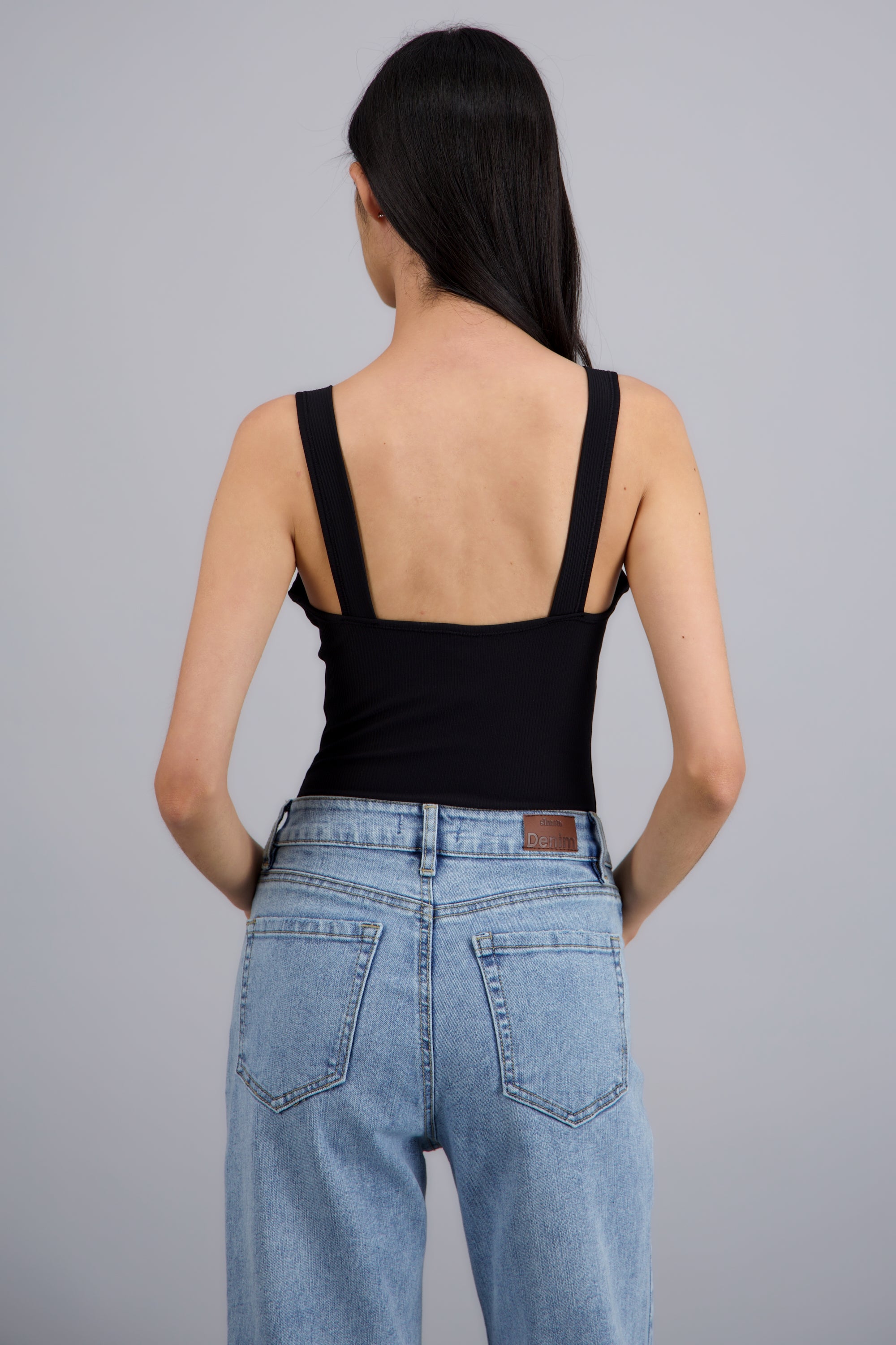 Bodysuit acanalado con copas NEGRO