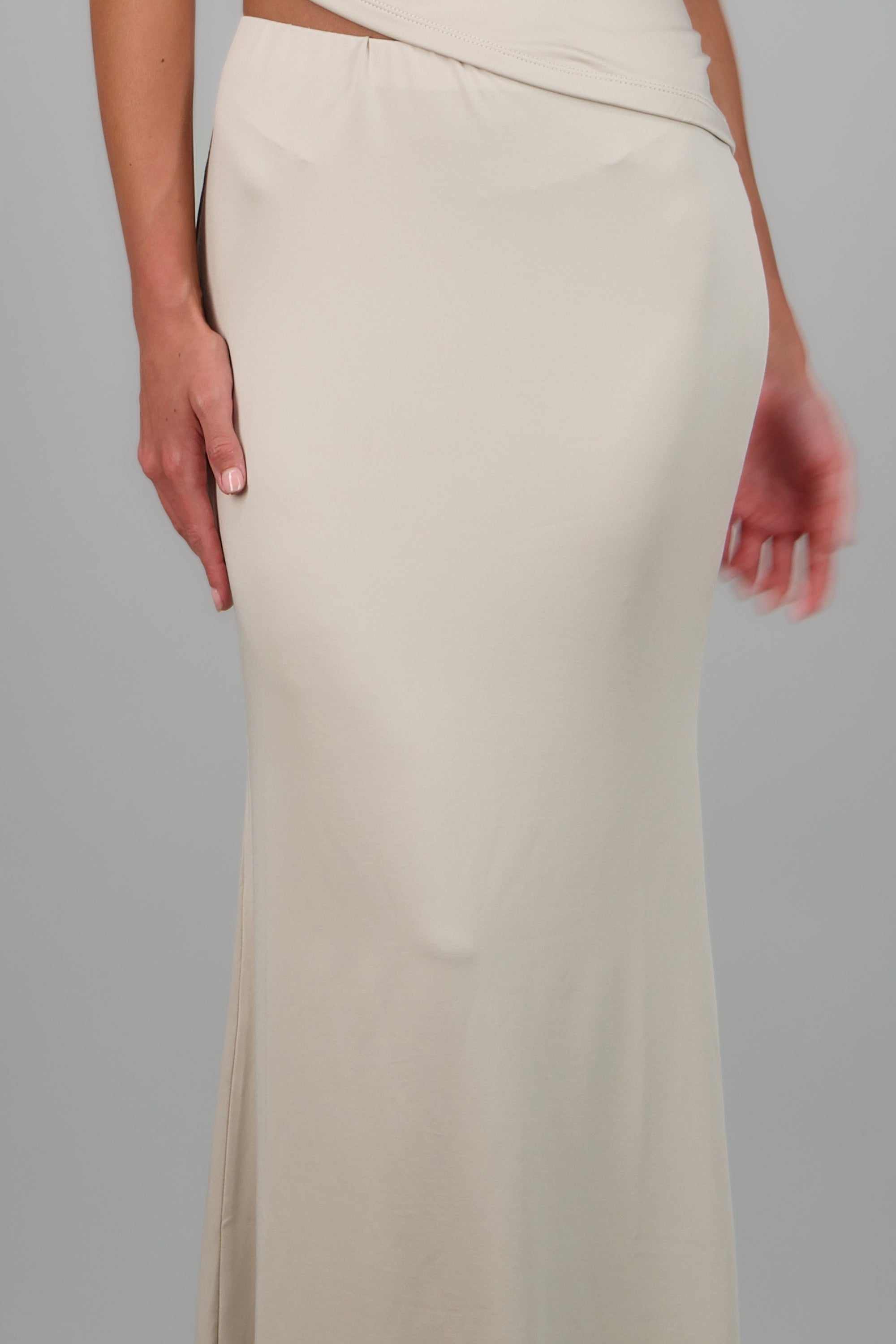 Falda maxi lisa BEIGE