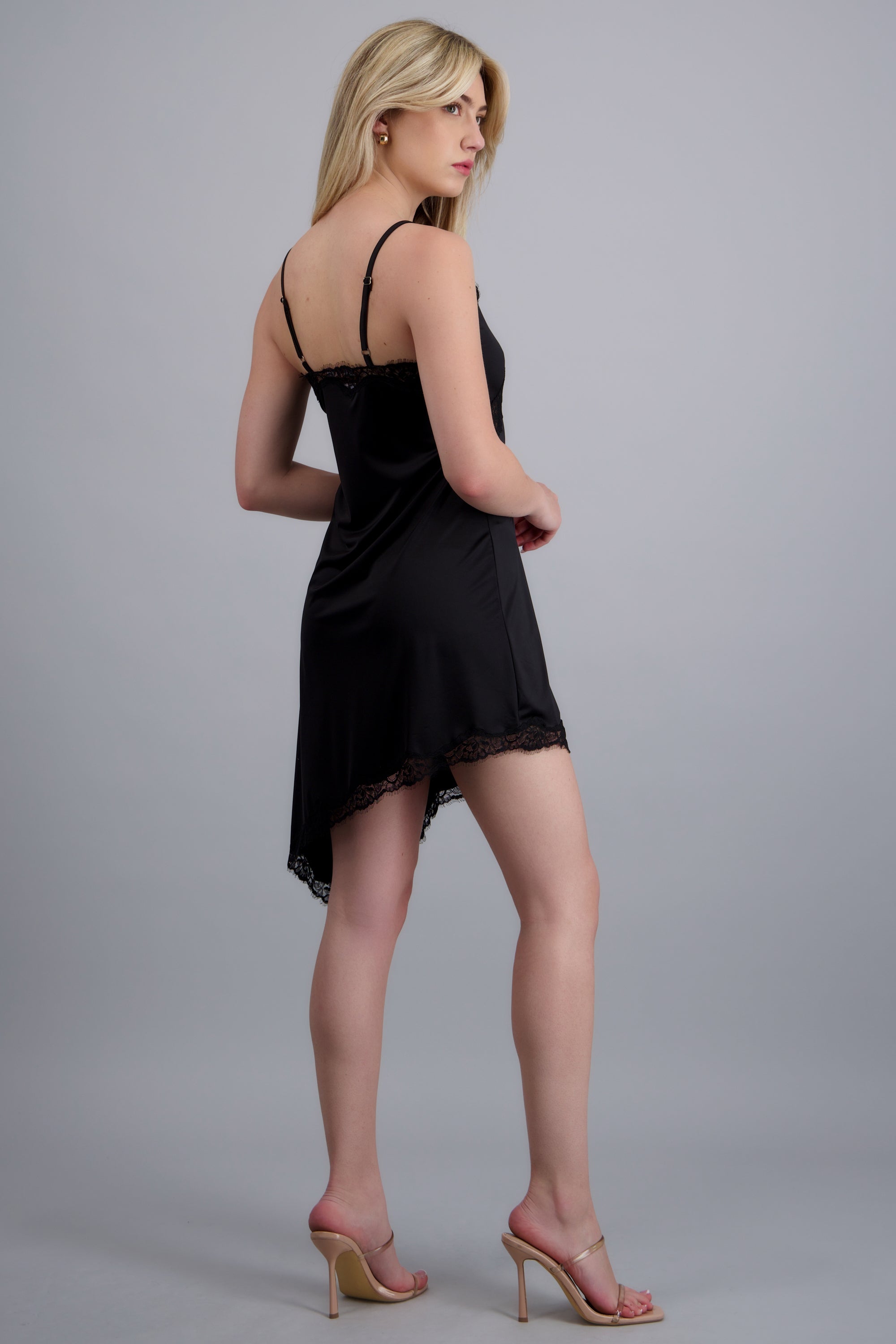 Vestido asimetrico con encaje NEGRO