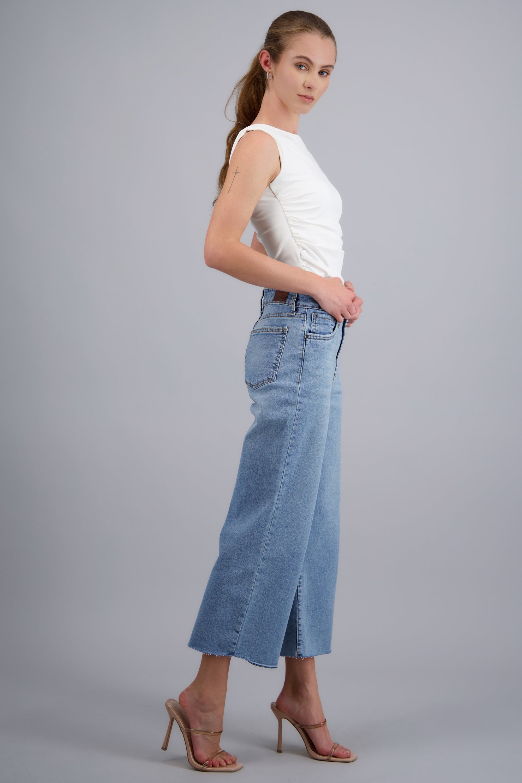 Jeans culotte al corte BLEACHED