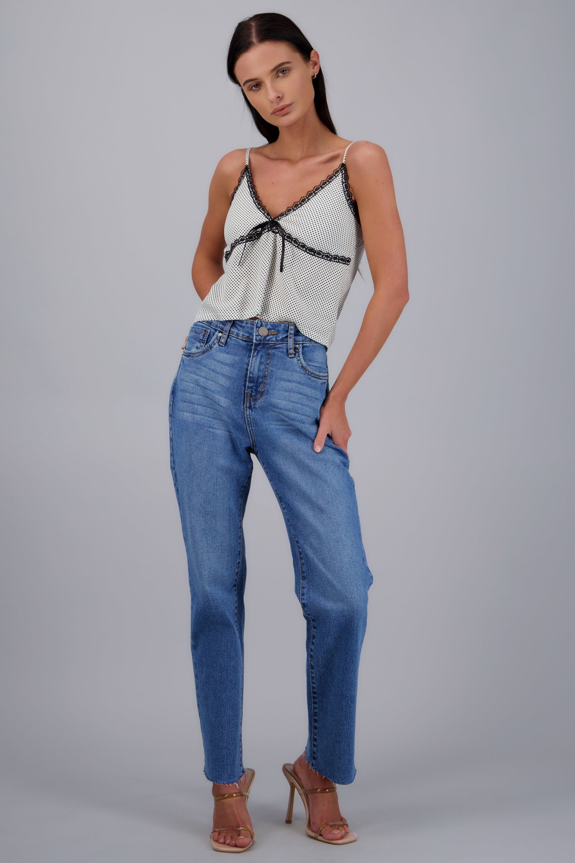 Jeans straight al corte LIGHT WASH