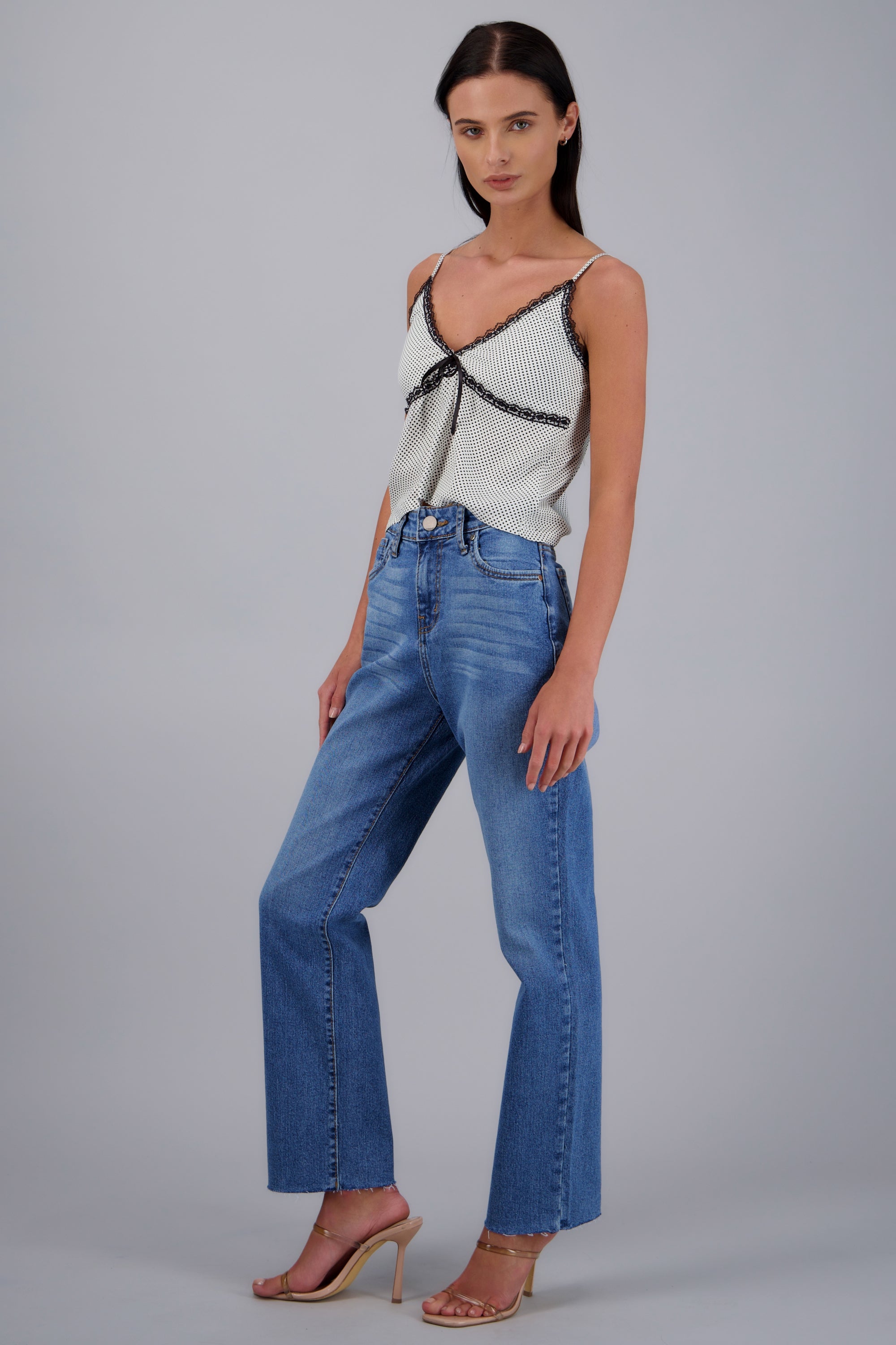 Jeans straight al corte LIGHT WASH