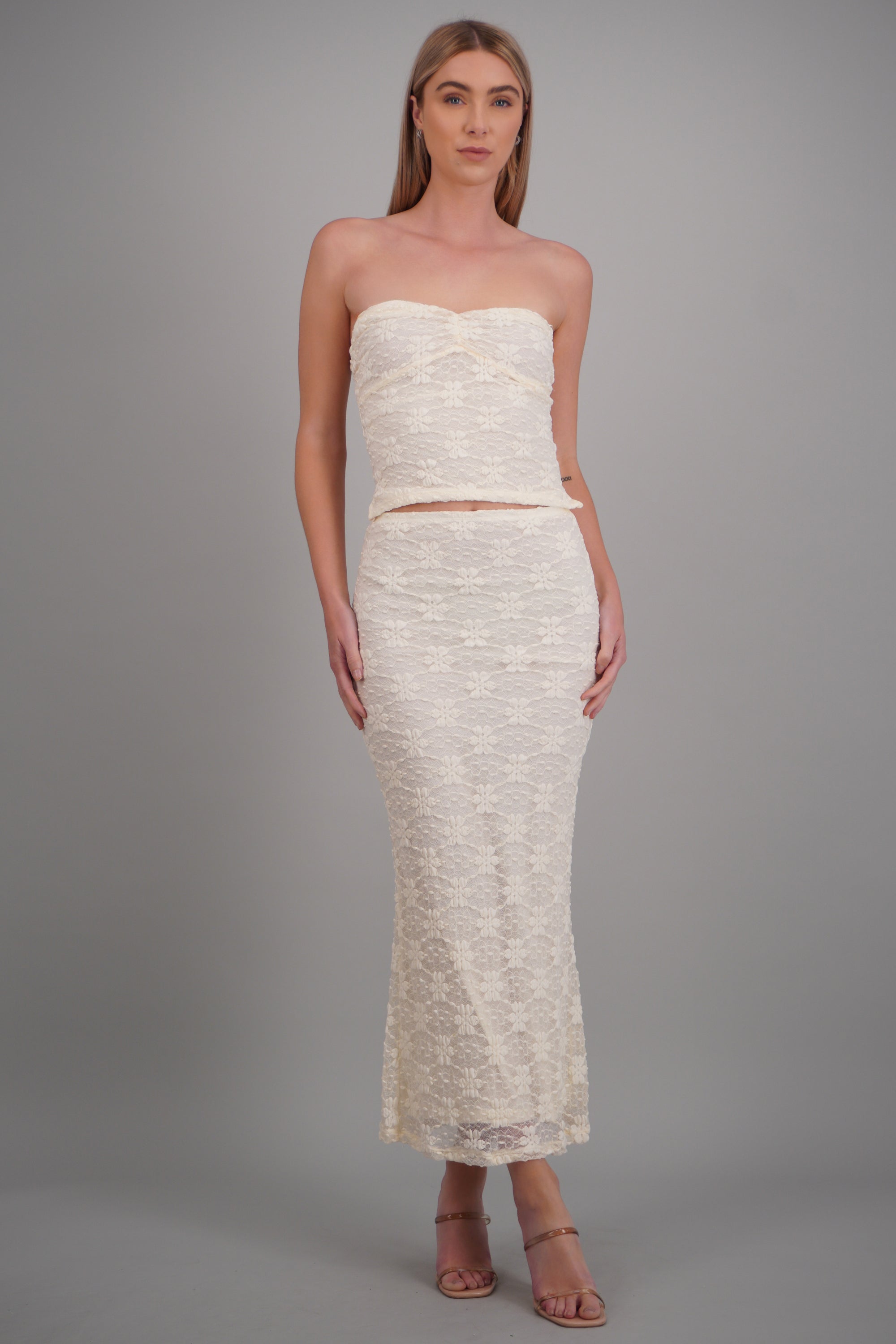 Falda maxi de encaje CREMA