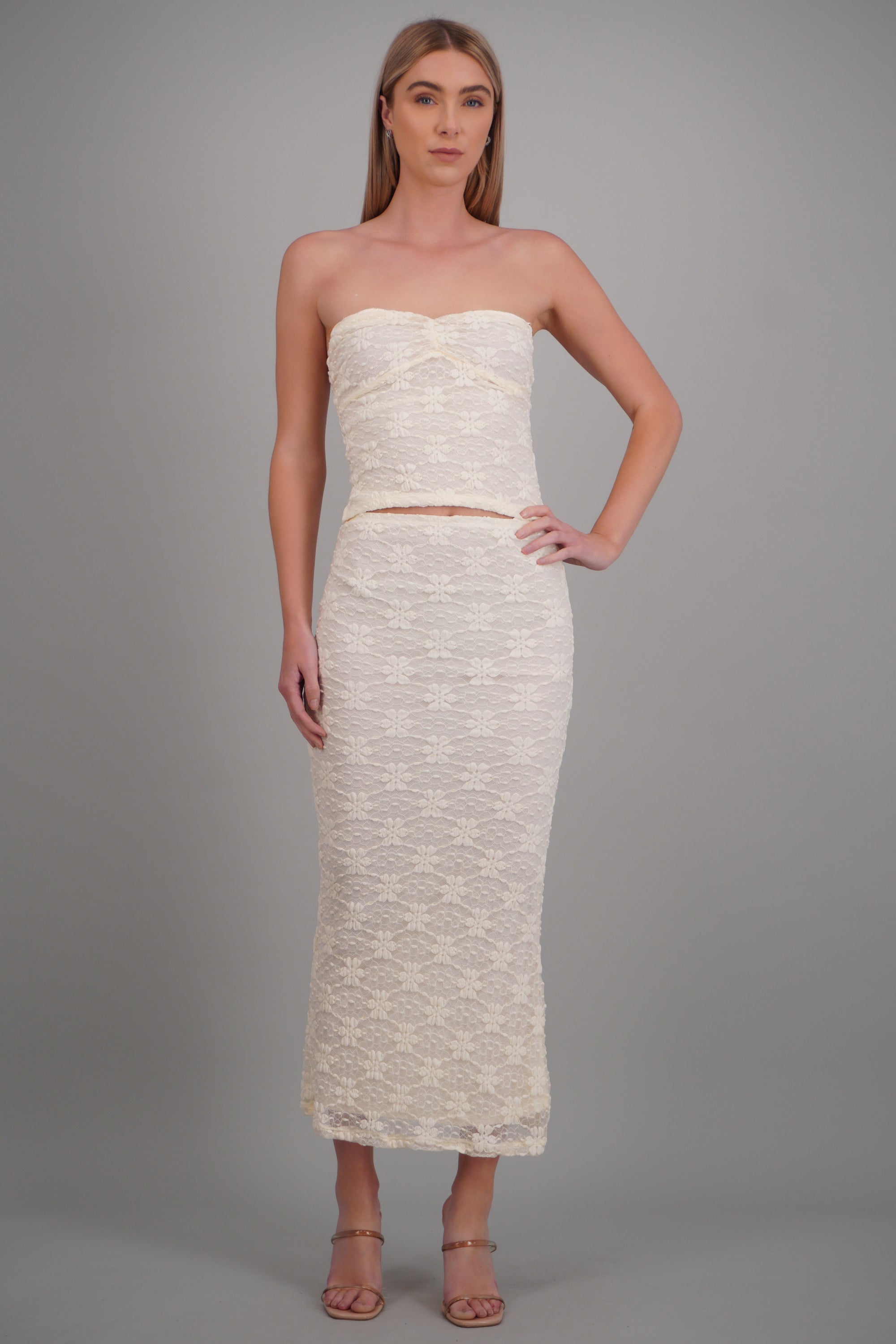 Falda maxi de encaje CREMA