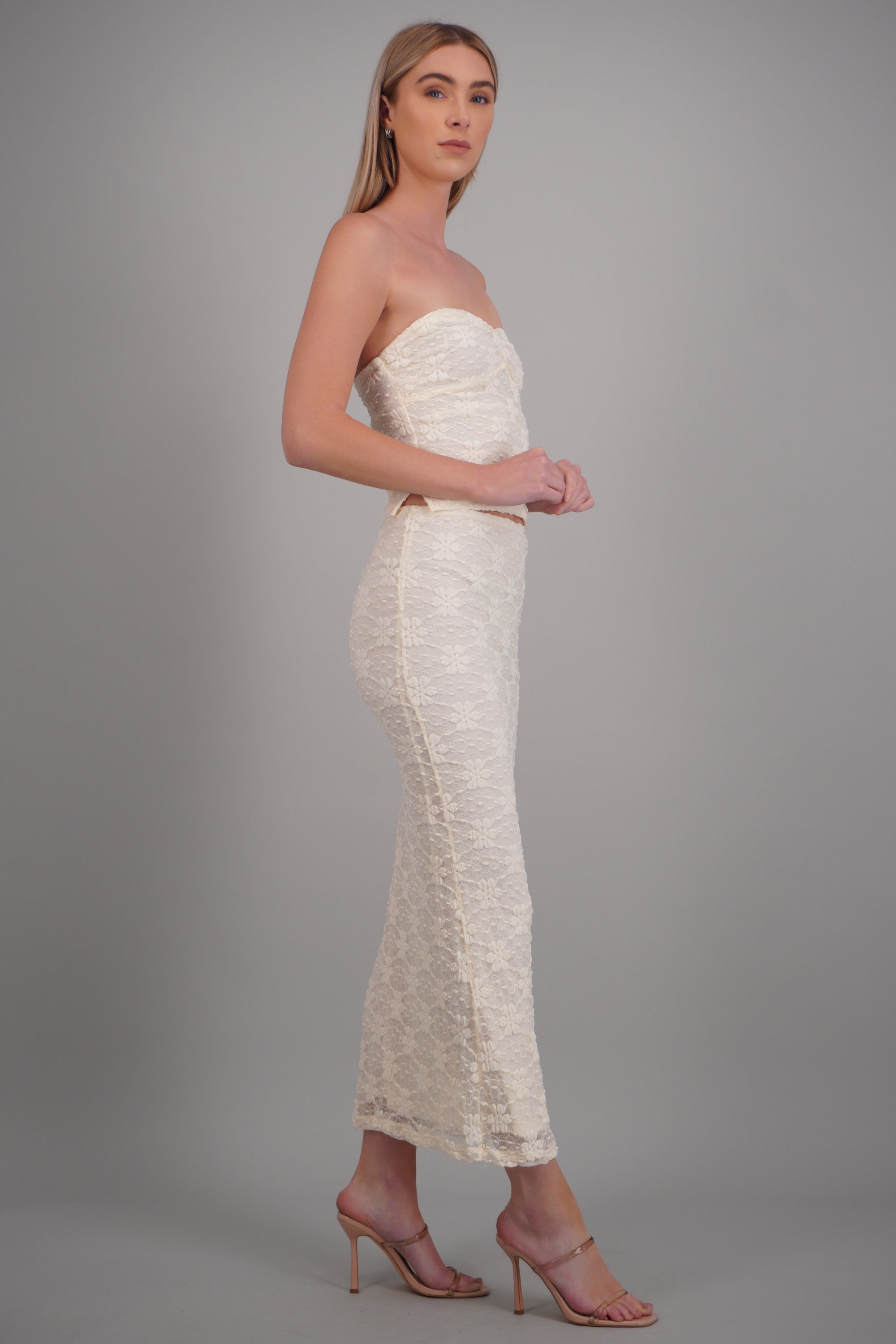 Falda maxi de encaje CREMA