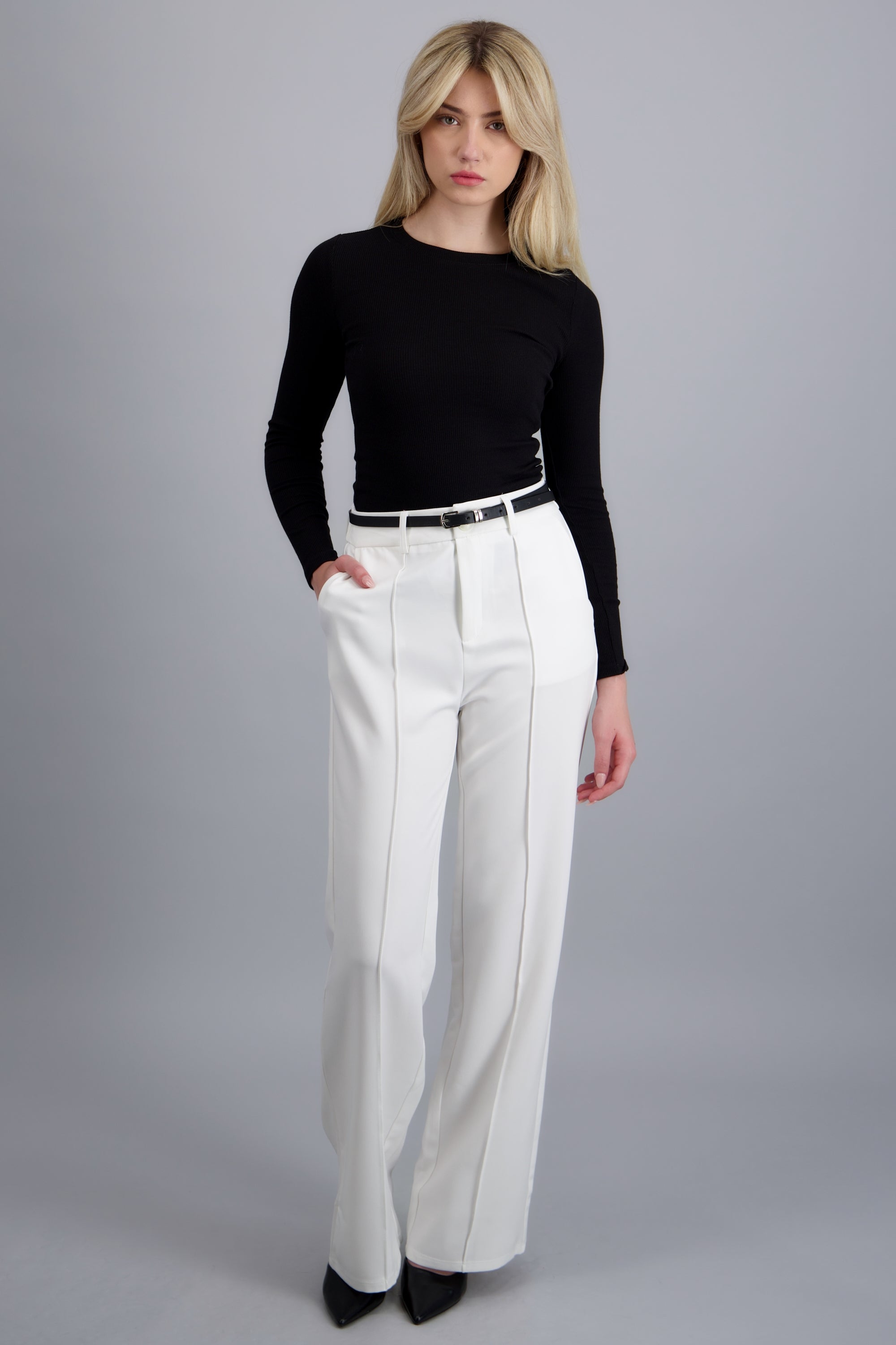 Pantalon recto con cinturon BLANCO