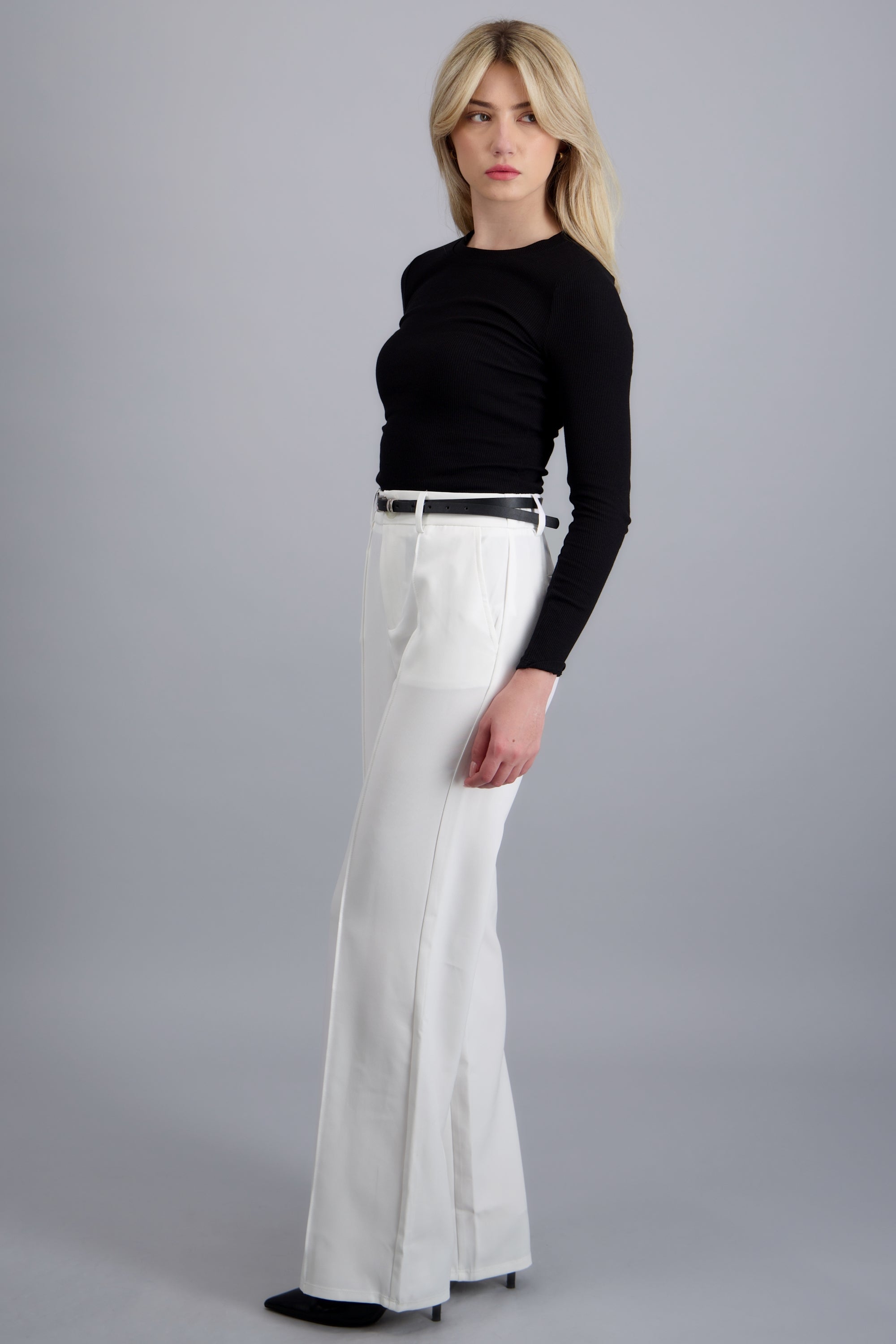 Pantalon recto con cinturon BLANCO