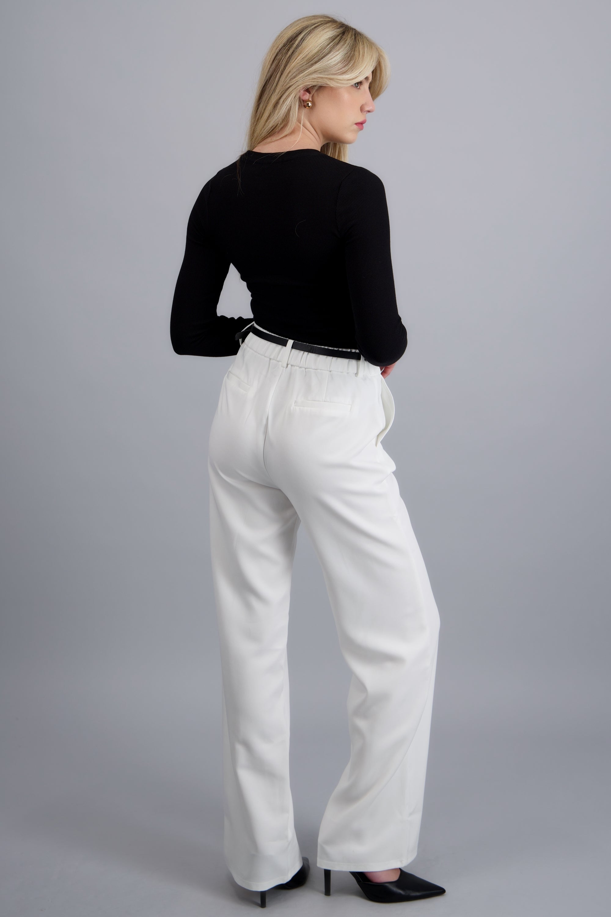 Pantalon recto con cinturon BLANCO