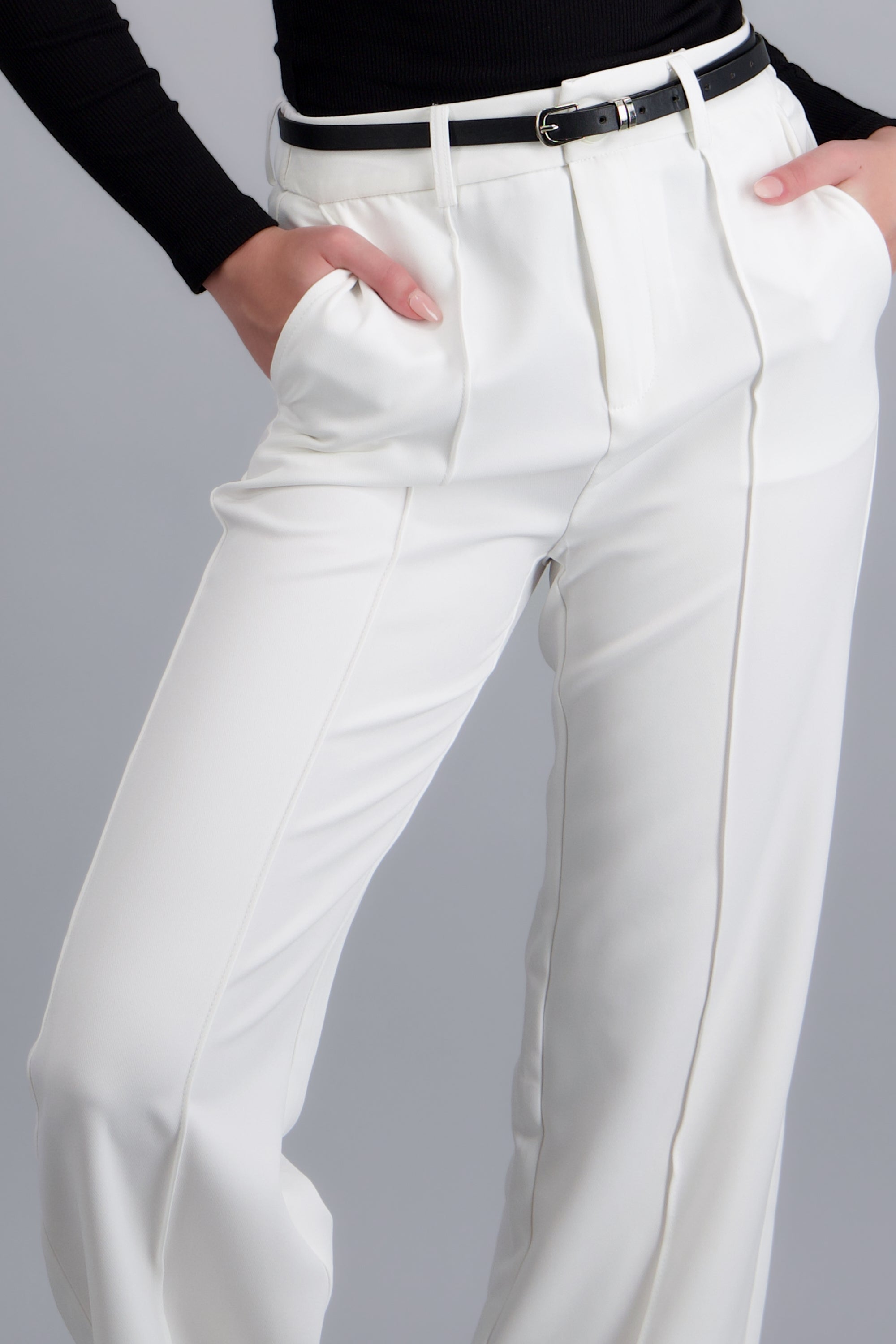 Pantalon recto con cinturon BLANCO