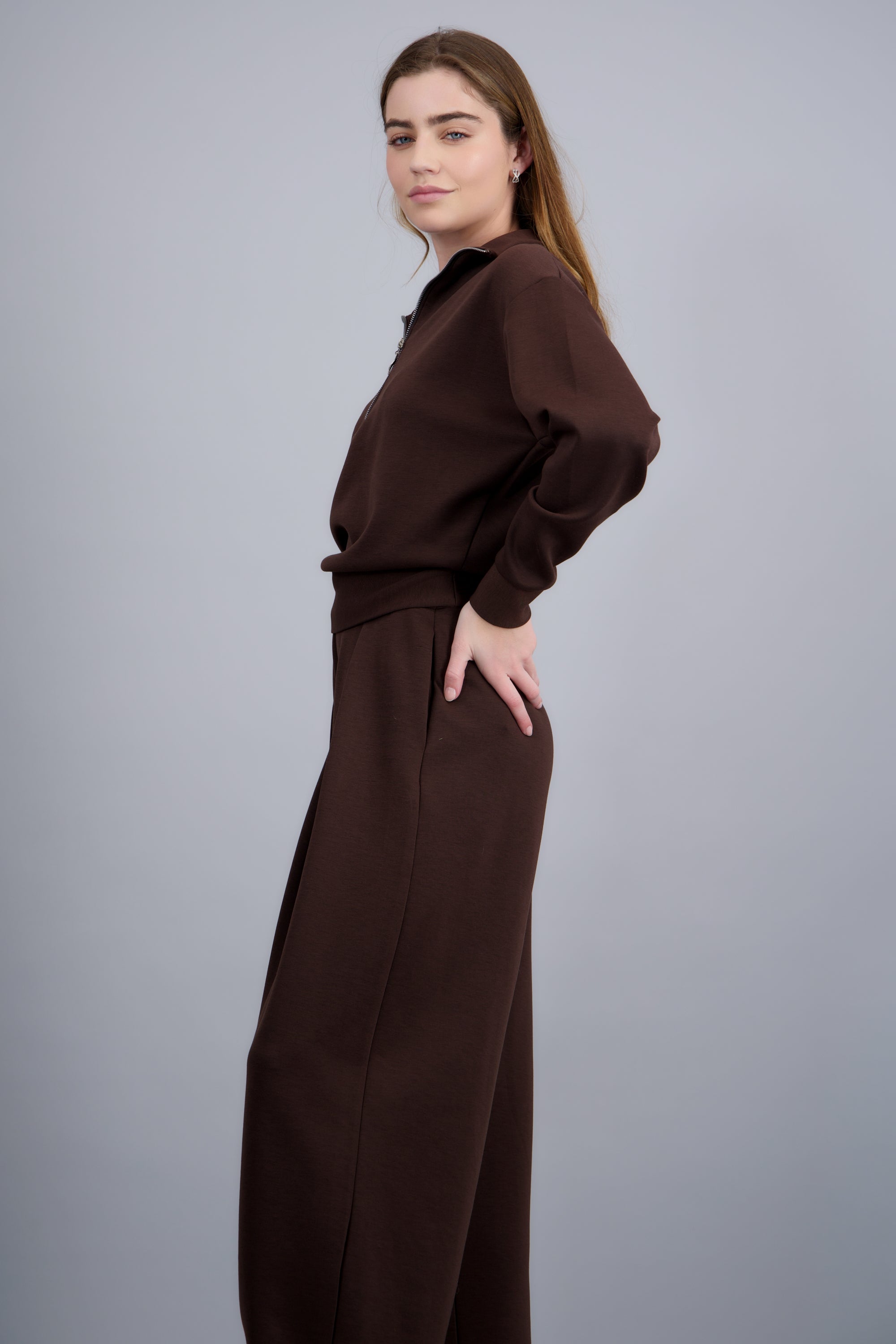 Sudadera ligera tacto suave CHOCOLATE