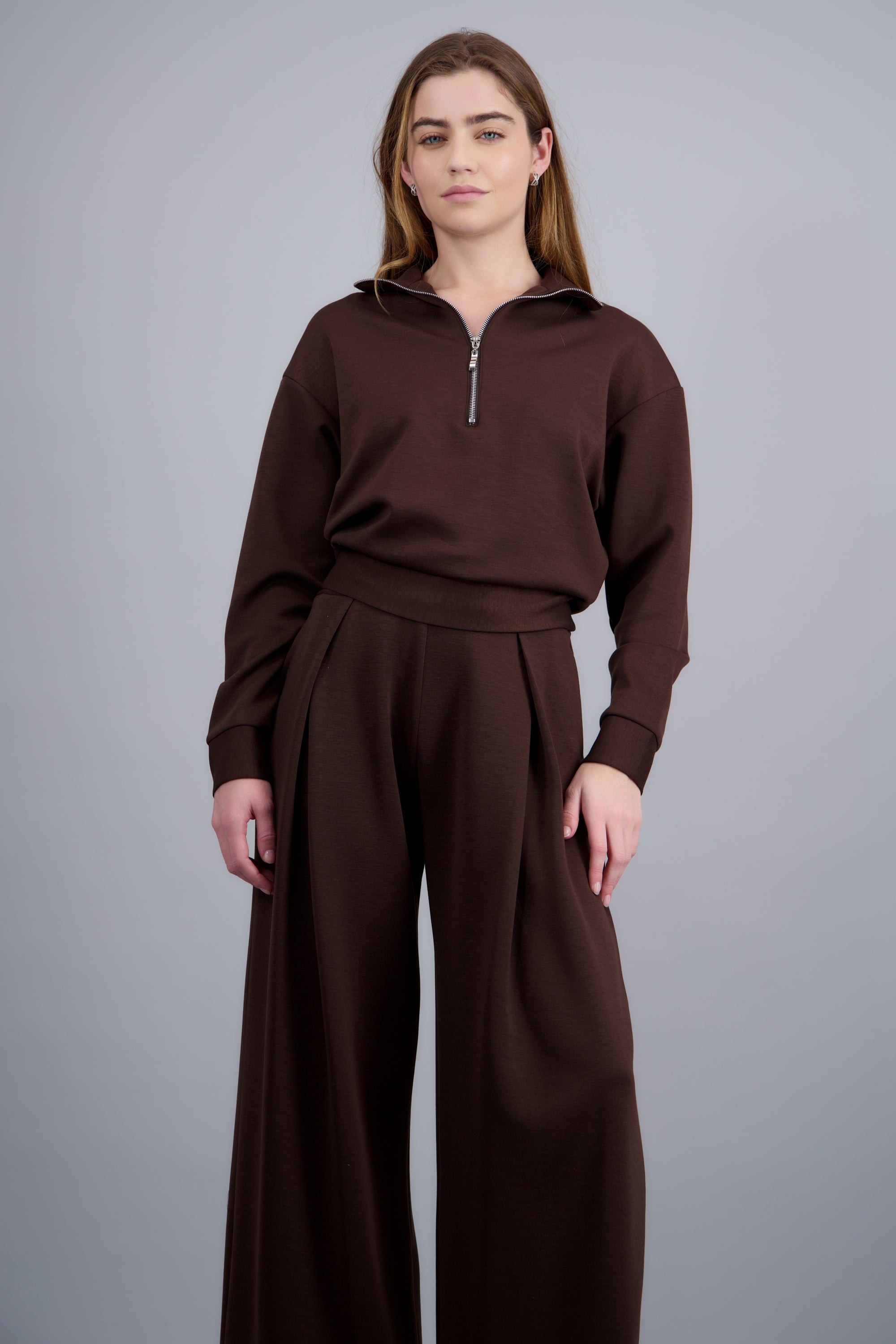 Sudadera ligera tacto suave CHOCOLATE