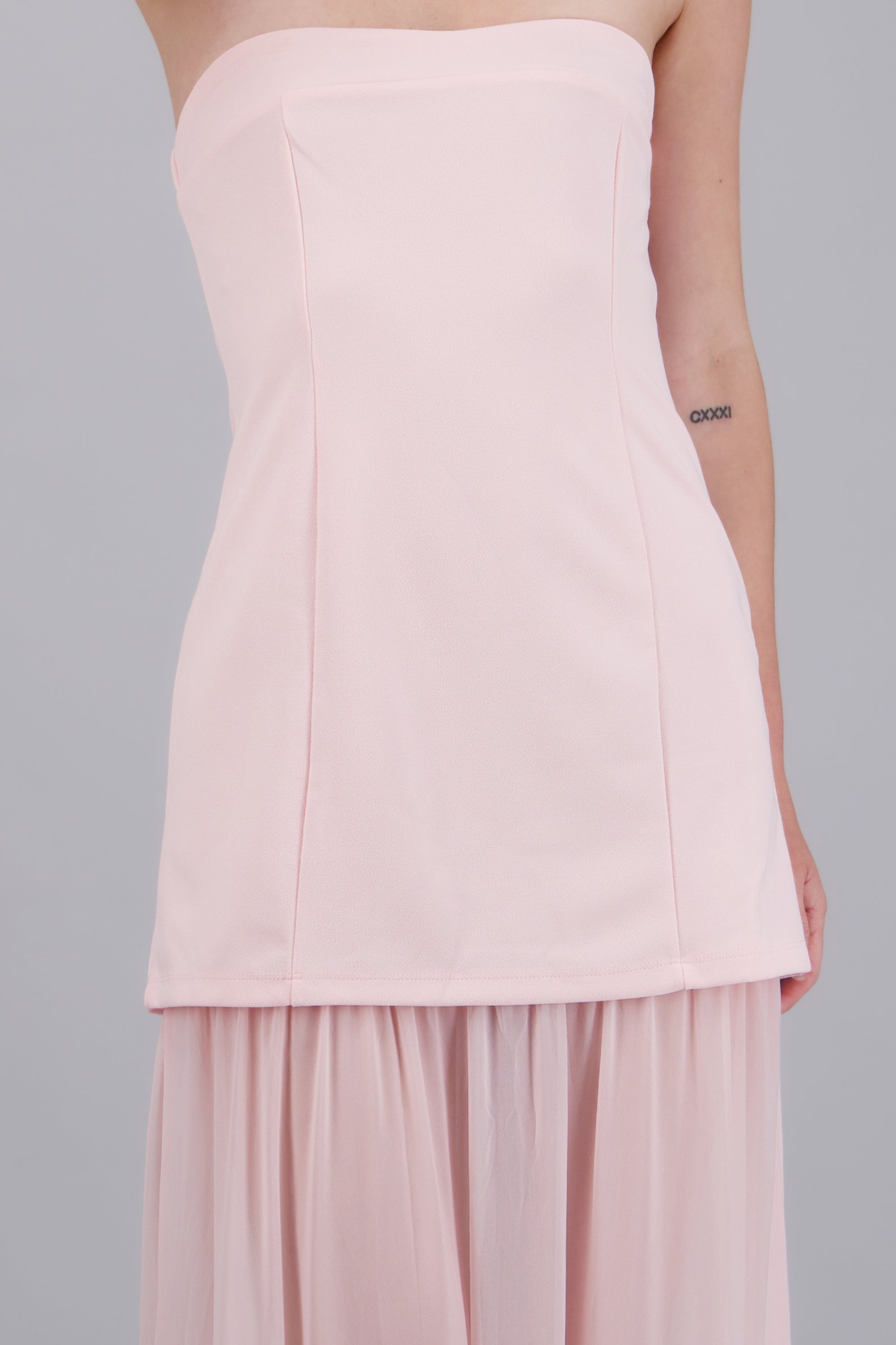 Vestido maxi bandeau detalle tela contraste ROSA PASTEL