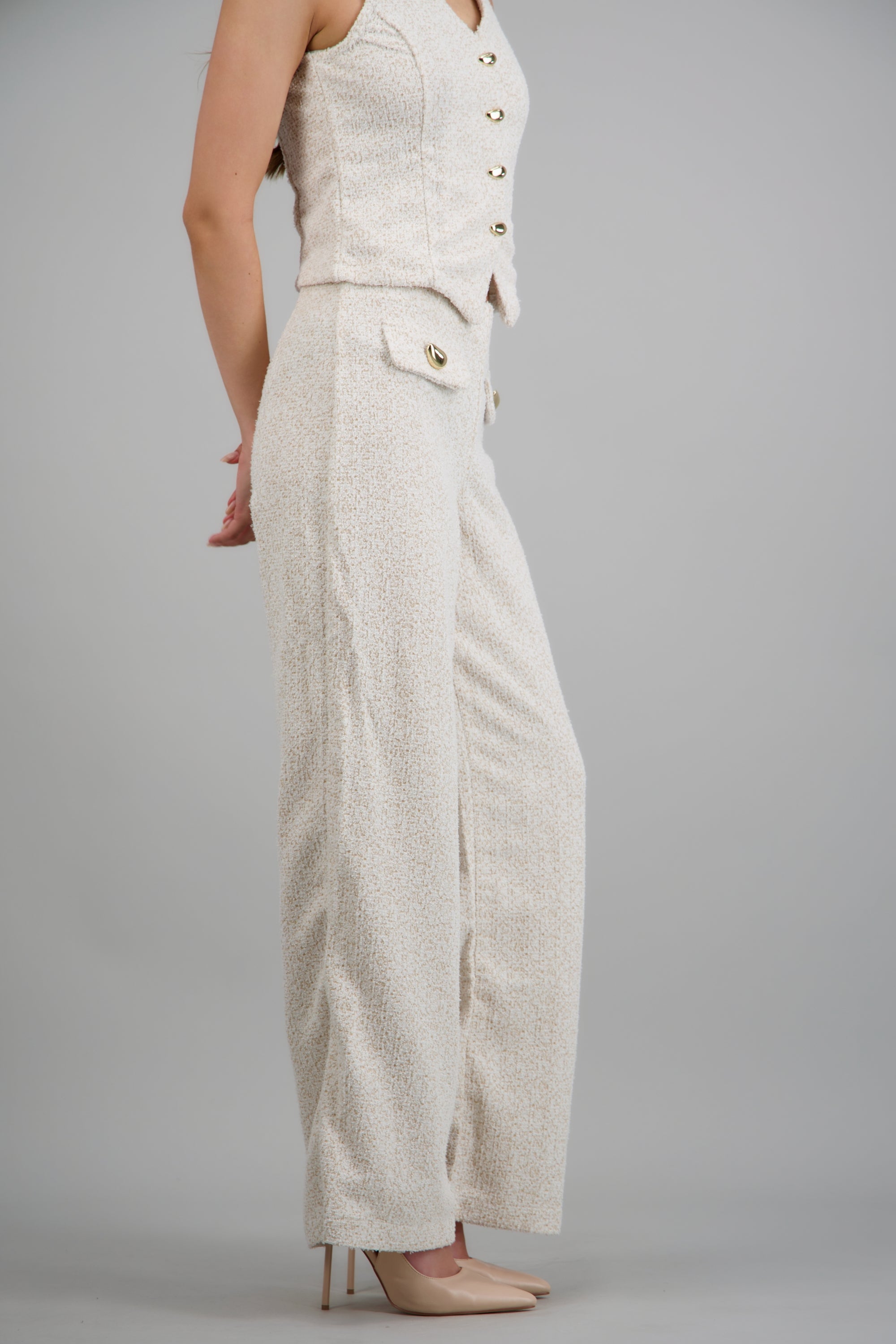 Pantalon amplio detalle botones HUESO COMBO