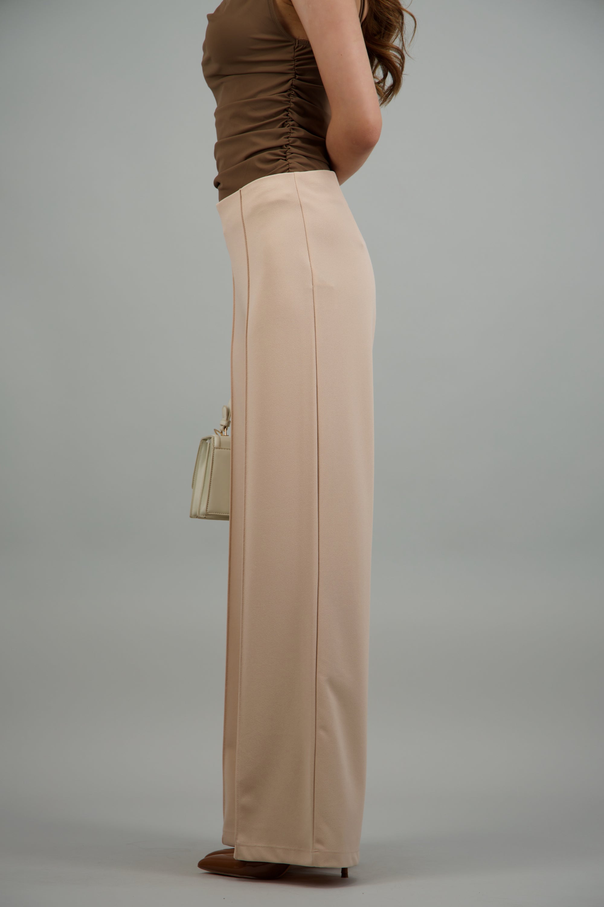 Pantalo amplio costura frontal BEIGE