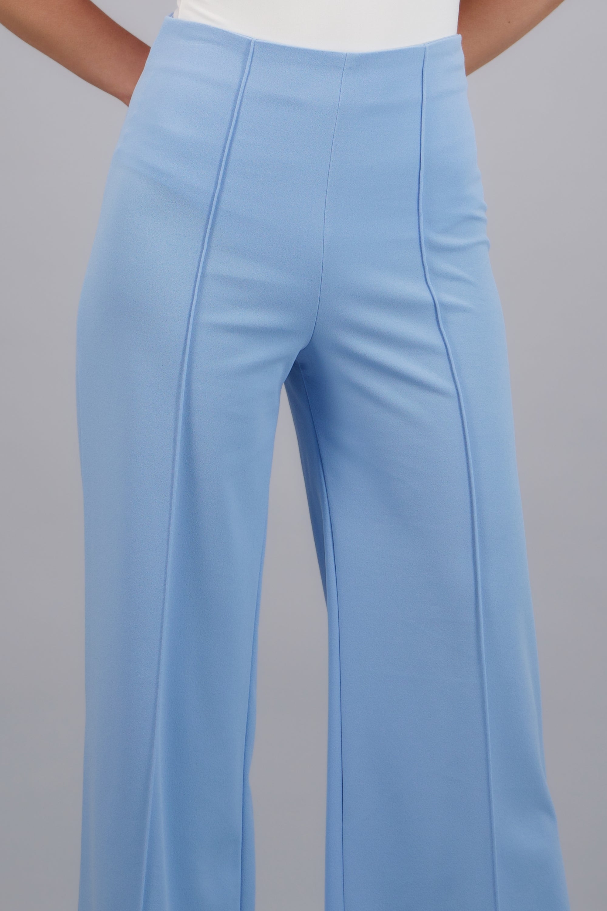 Pantalo amplio costura frontal AZUL PASTEL