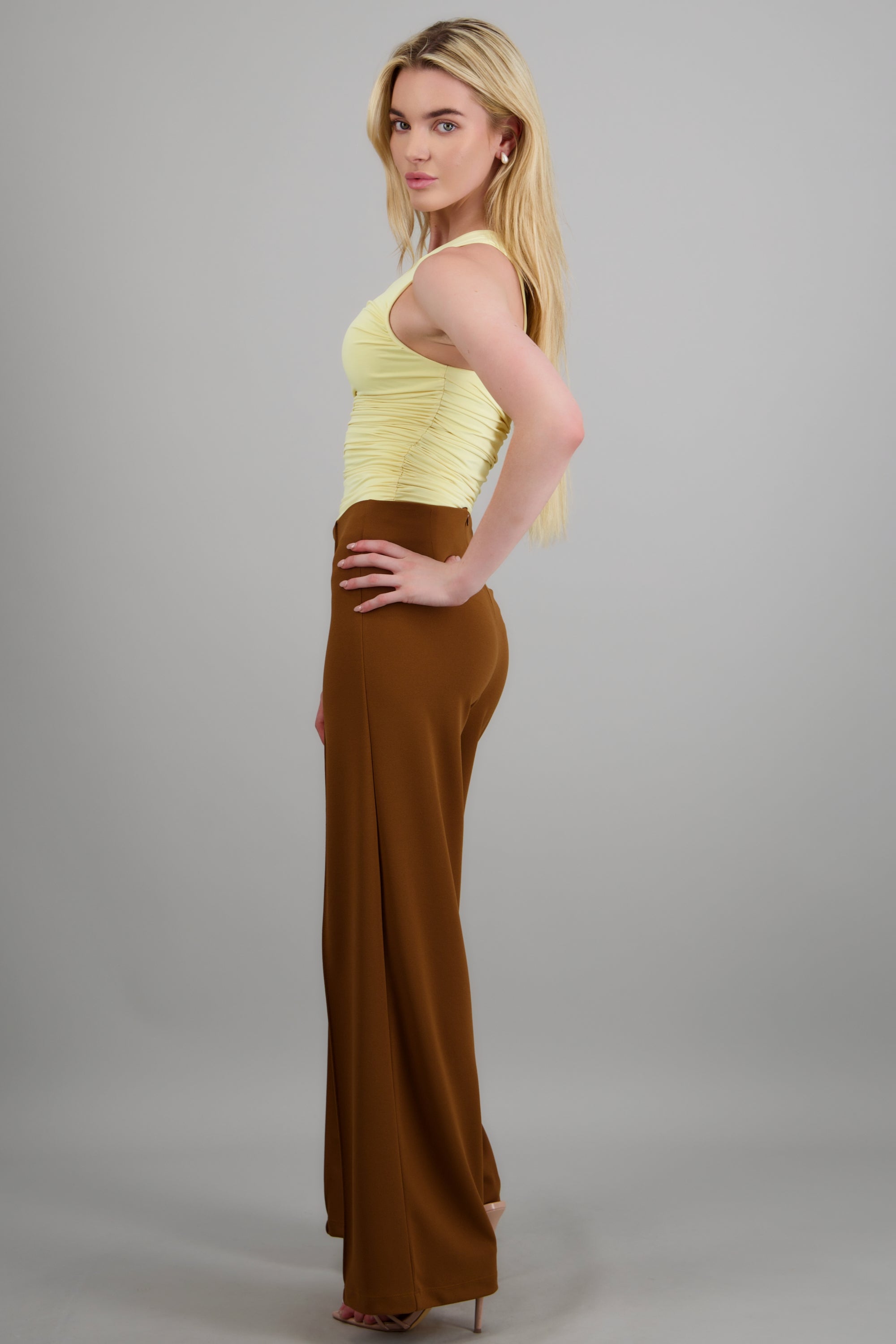 Pantalo amplio costura frontal CAFE
