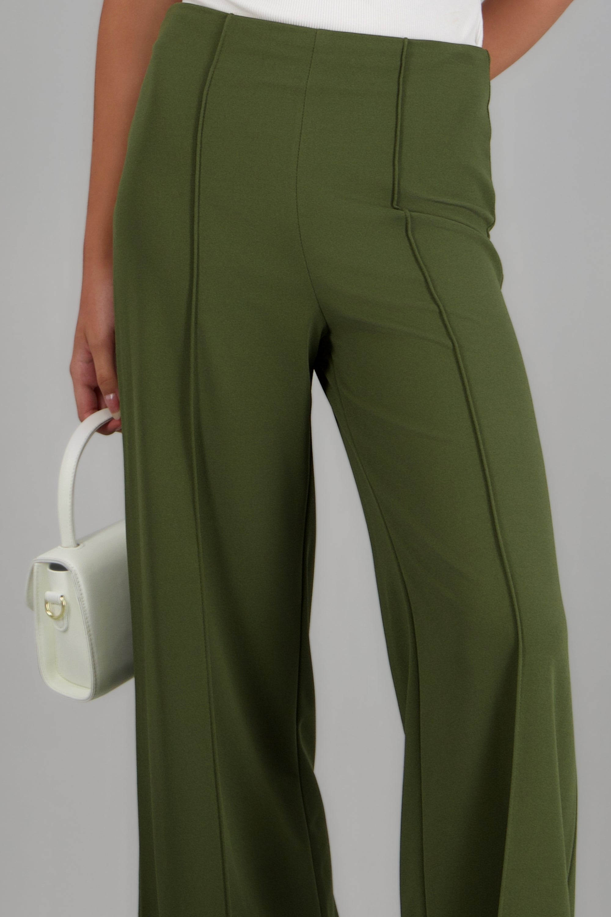 Pantalo amplio costura frontal OLIVO