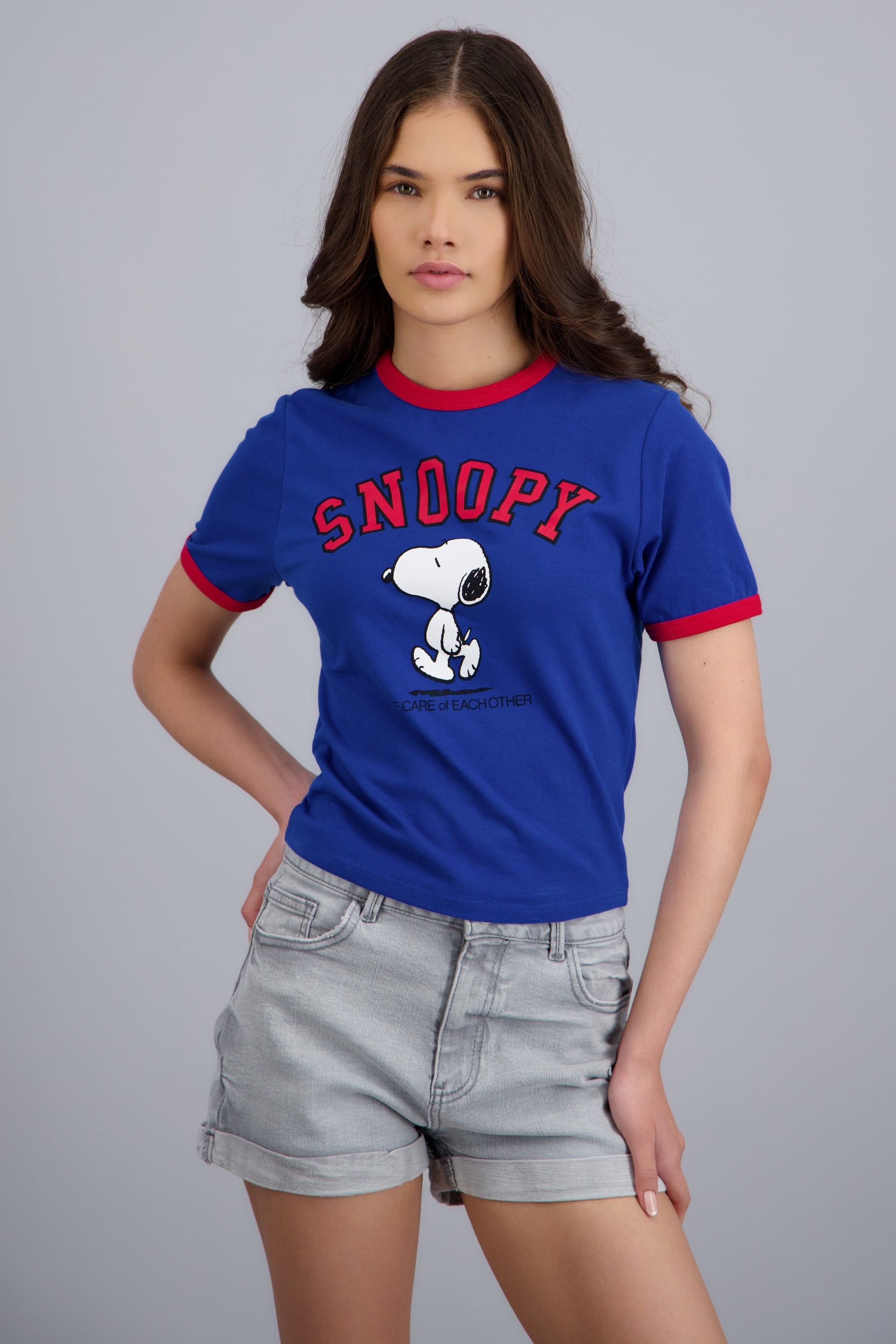 Crop fit snoopy contrastes AZUL COMBO