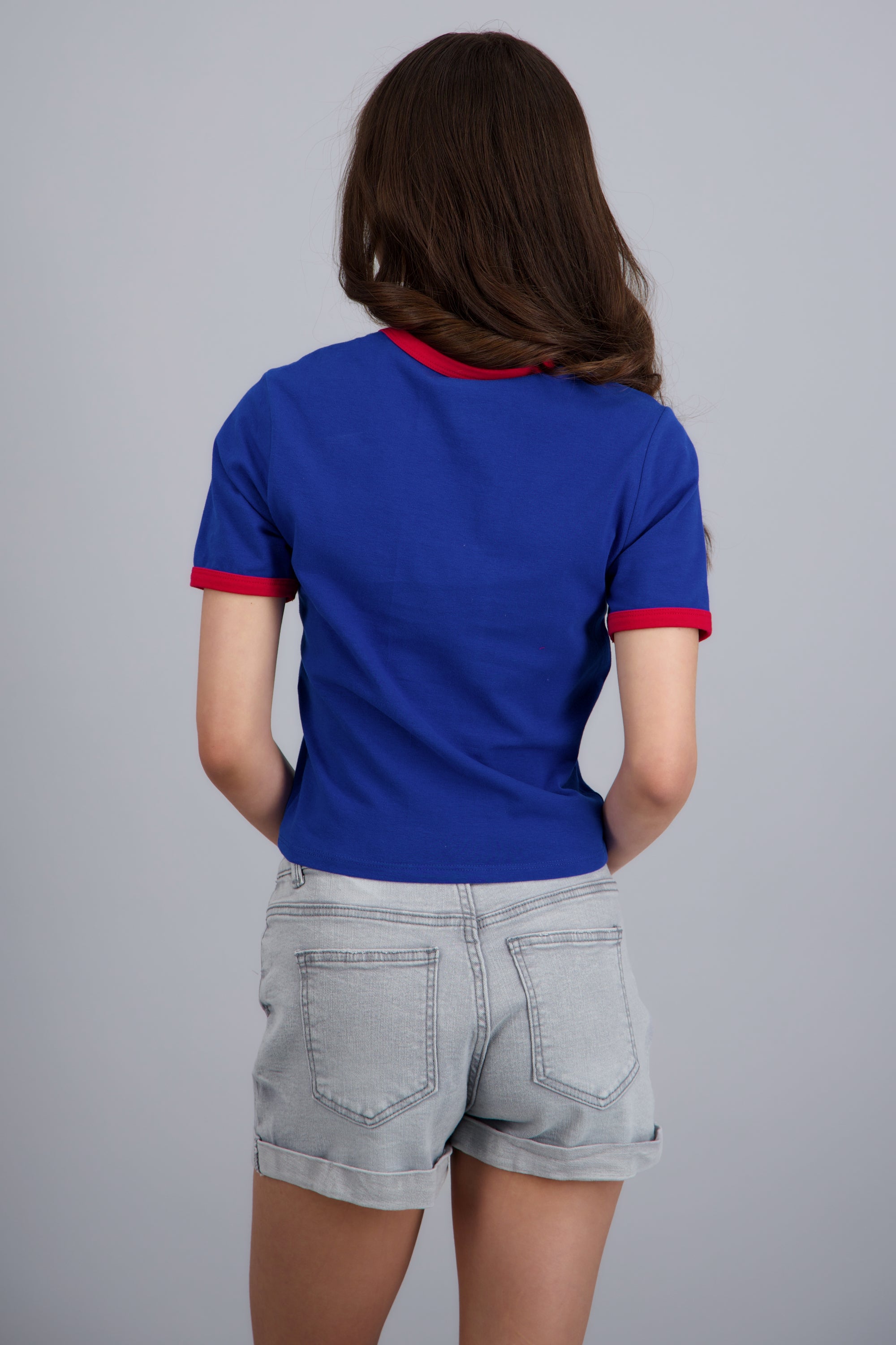 Crop fit snoopy contrastes AZUL COMBO