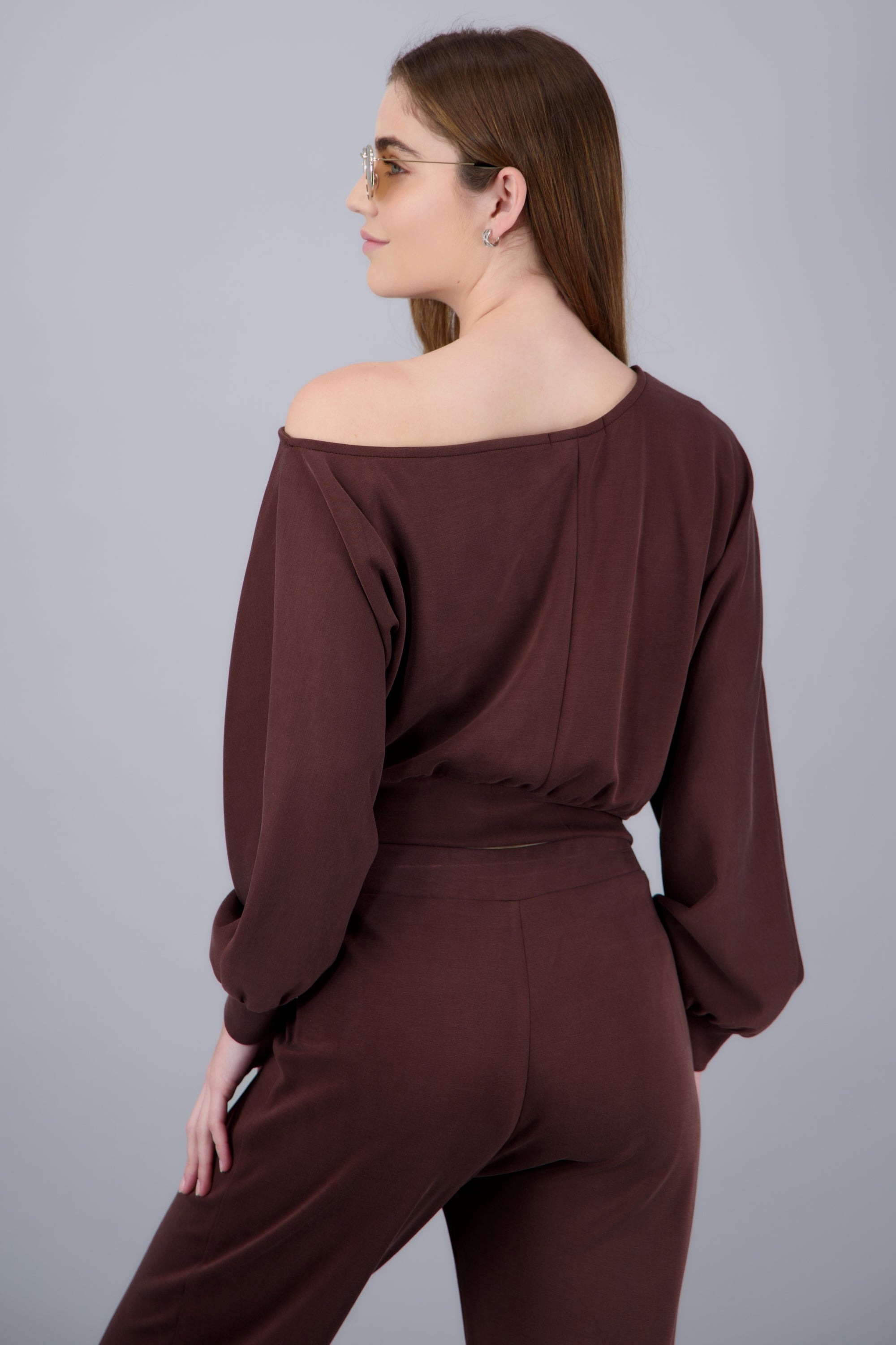 Sudadera asimetrica lisa CHOCOLATE