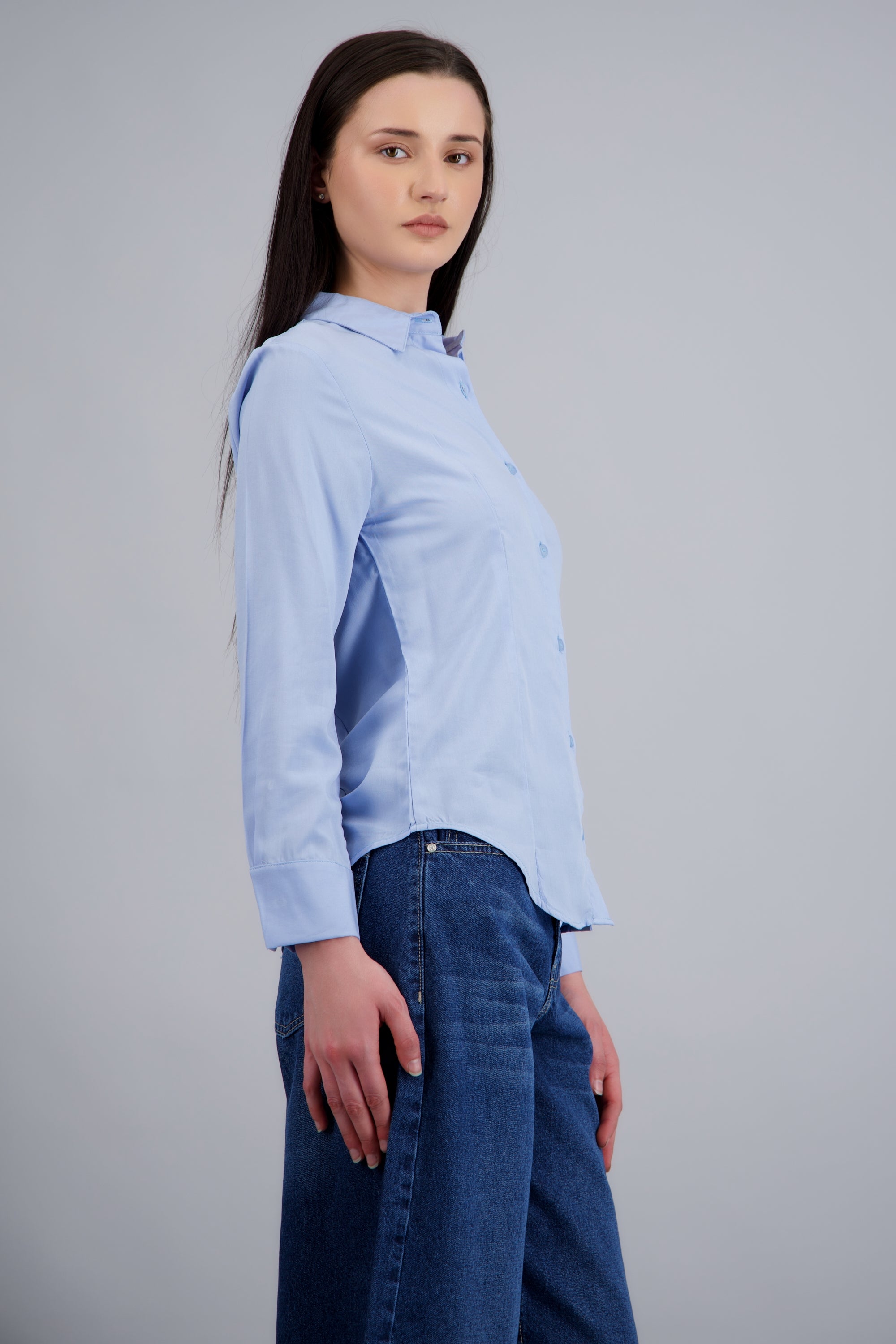 Camisa manga larga con pinzas AZUL PASTEL