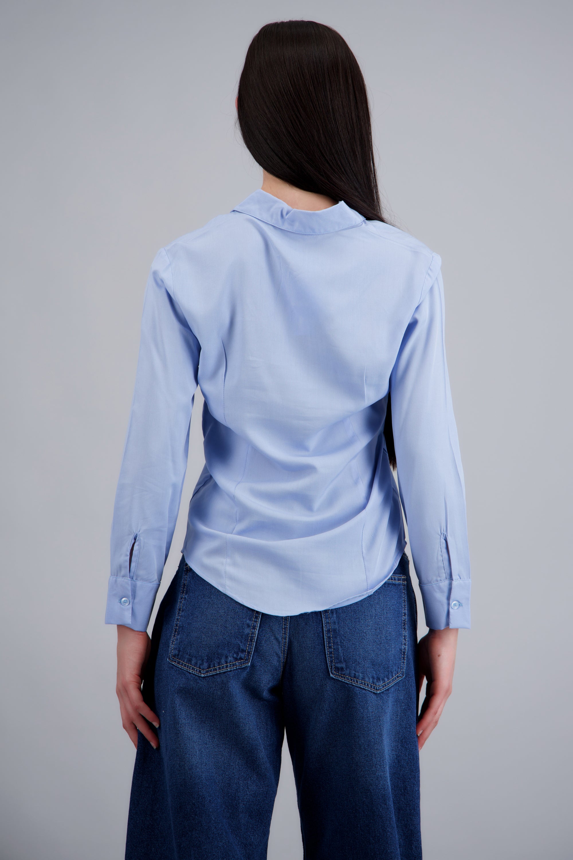 Camisa manga larga con pinzas AZUL PASTEL