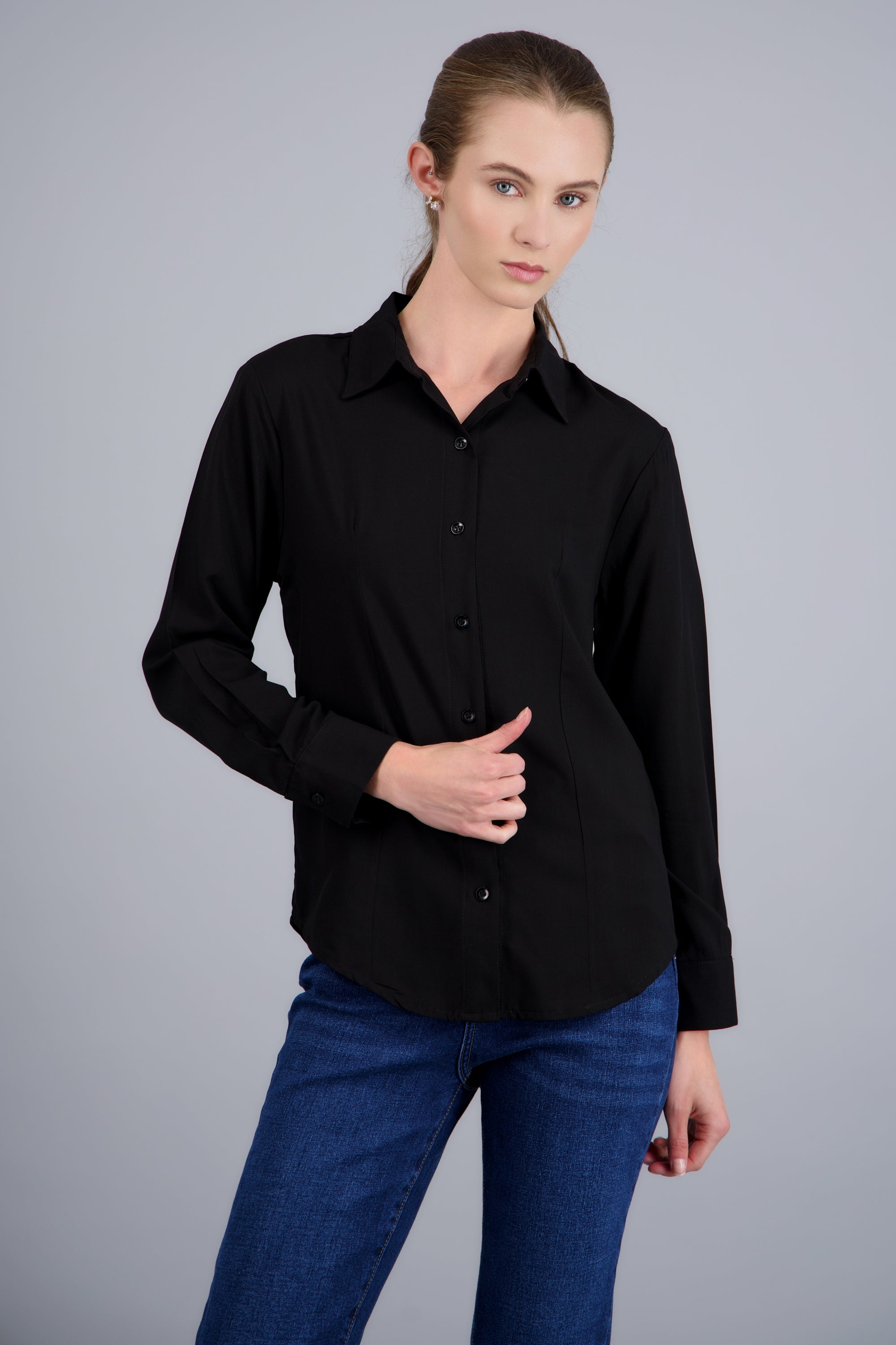 Camisa manga larga con pinzas NEGRO